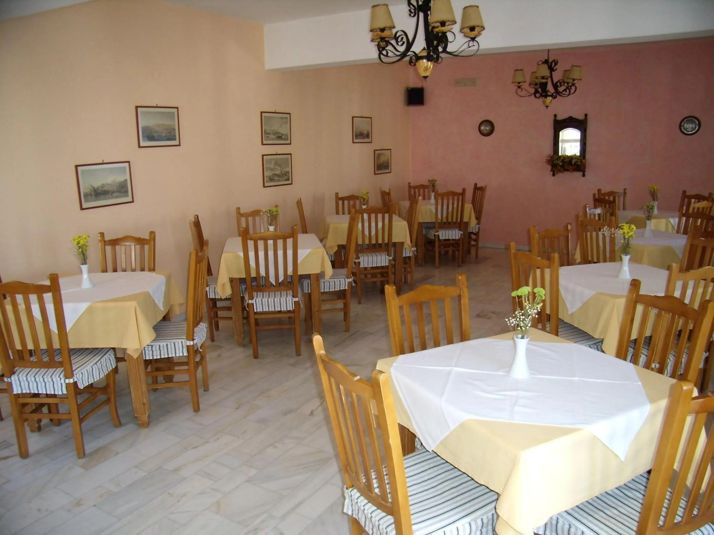Dining area in Panorama Paros