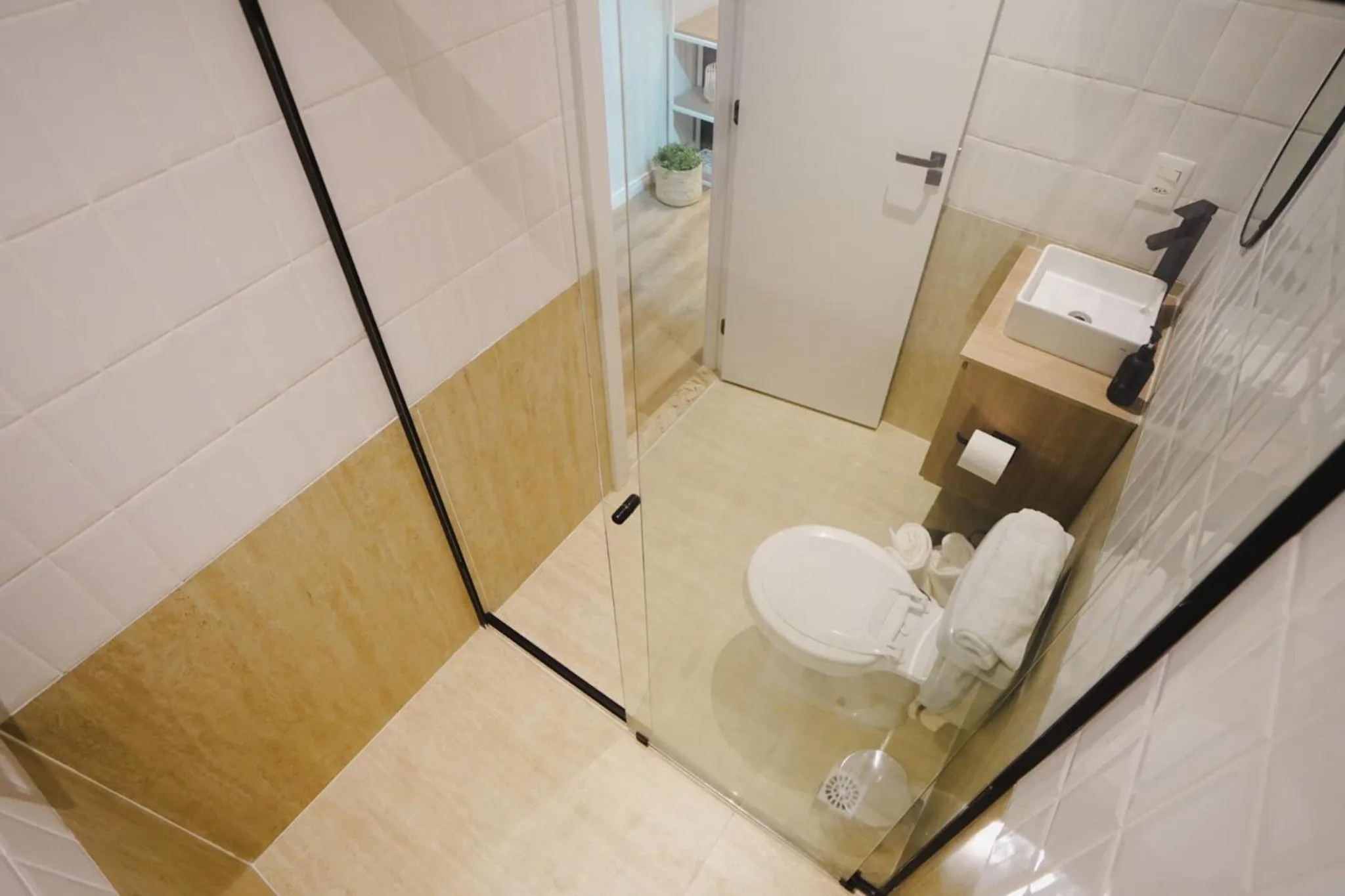 Shower in Apê Av Paulista Haddock Lobo