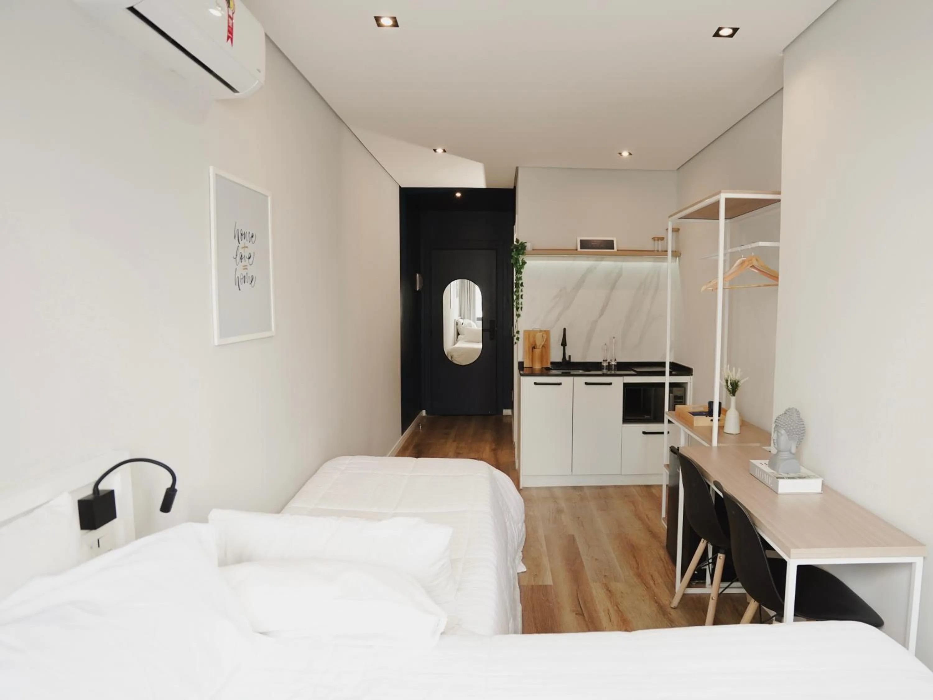 Photo of the whole room, Bed in Apê Av Paulista Haddock Lobo