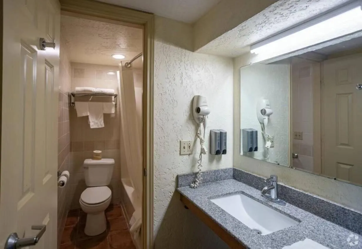 Bo Hotel Canadian Courts