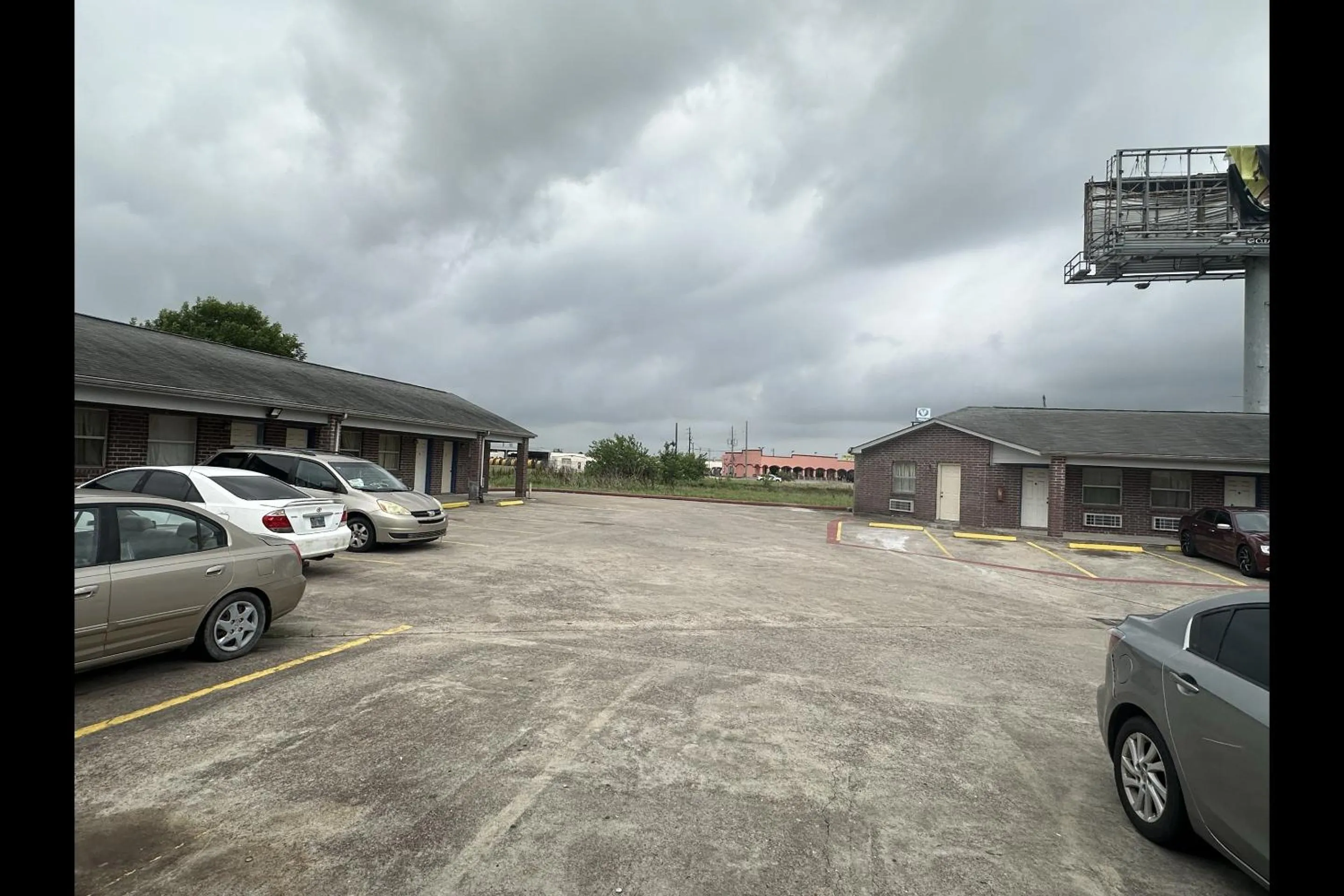 Parking in Travel Inn By OYO La Marque Texas City I-45