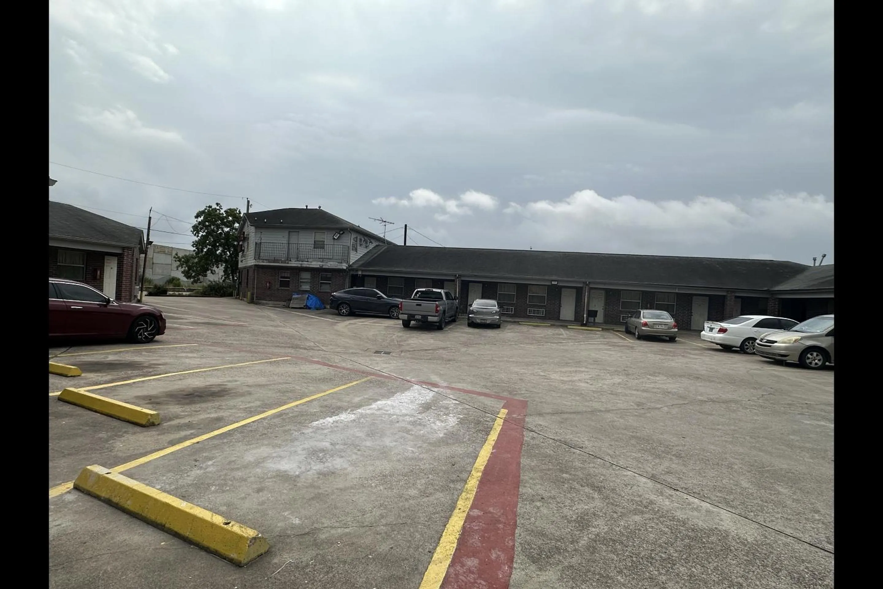Parking in Travel Inn By OYO La Marque Texas City I-45