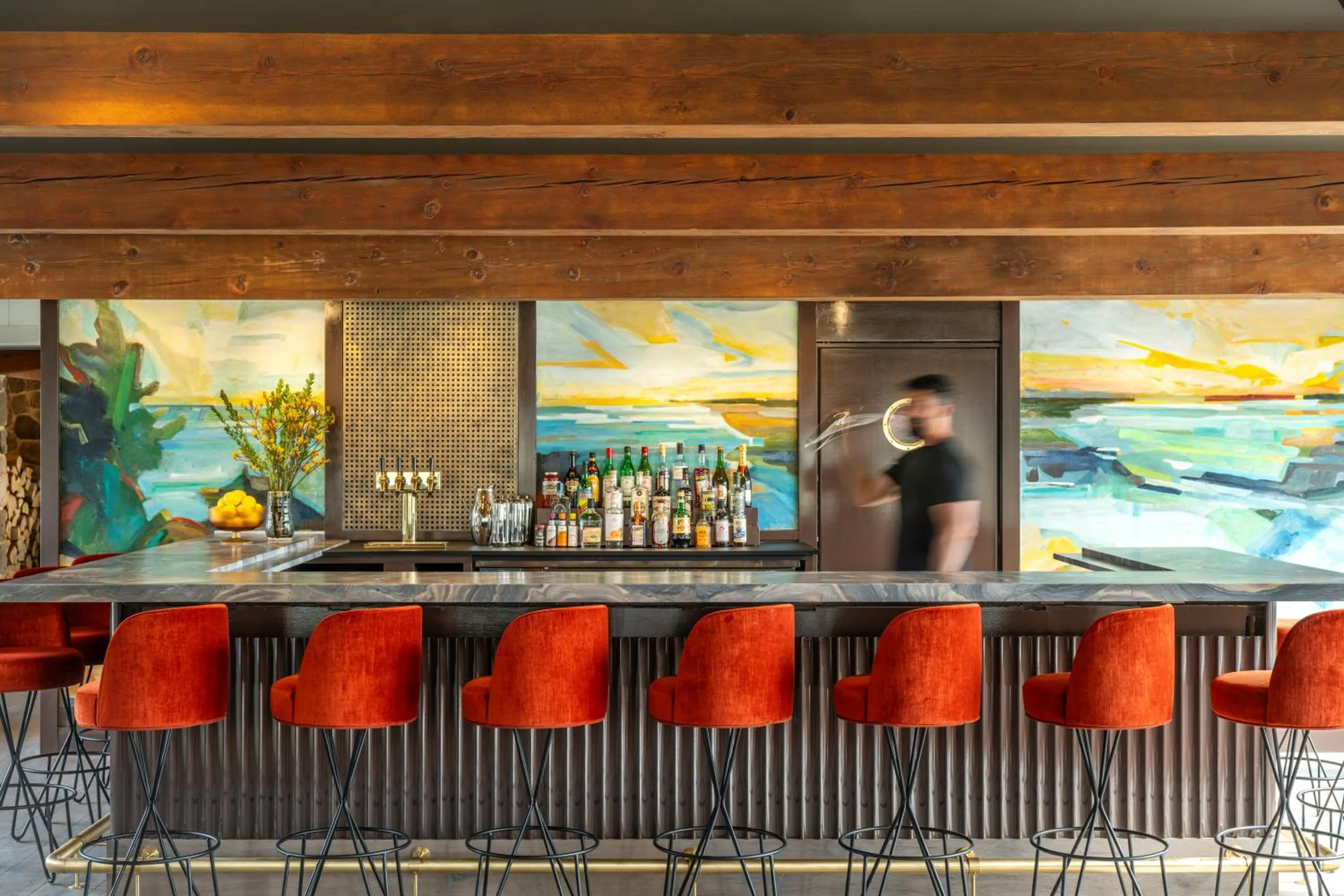 Lounge or bar in Otis Harbor Springs