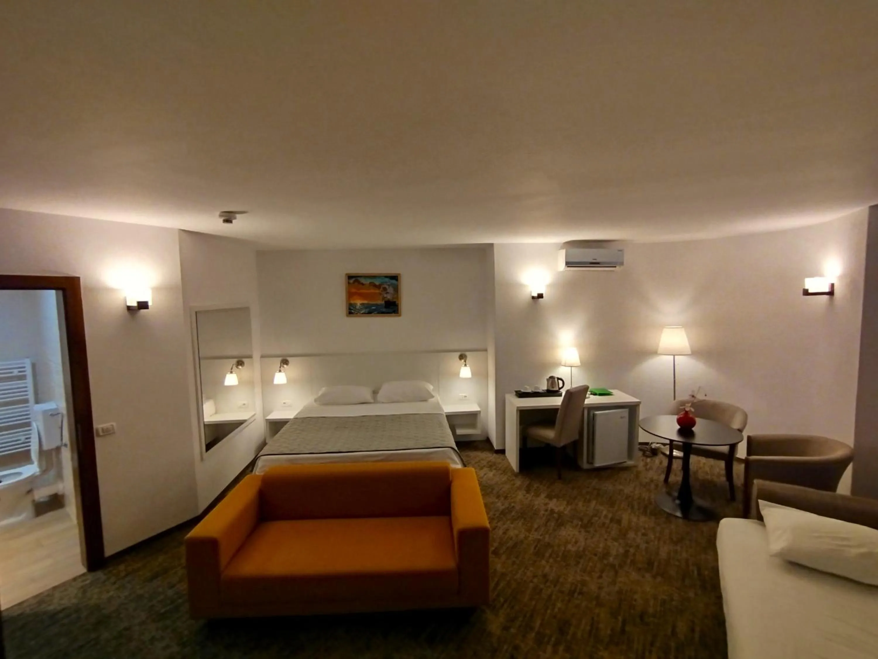 Bed in Hotel Comat Deva