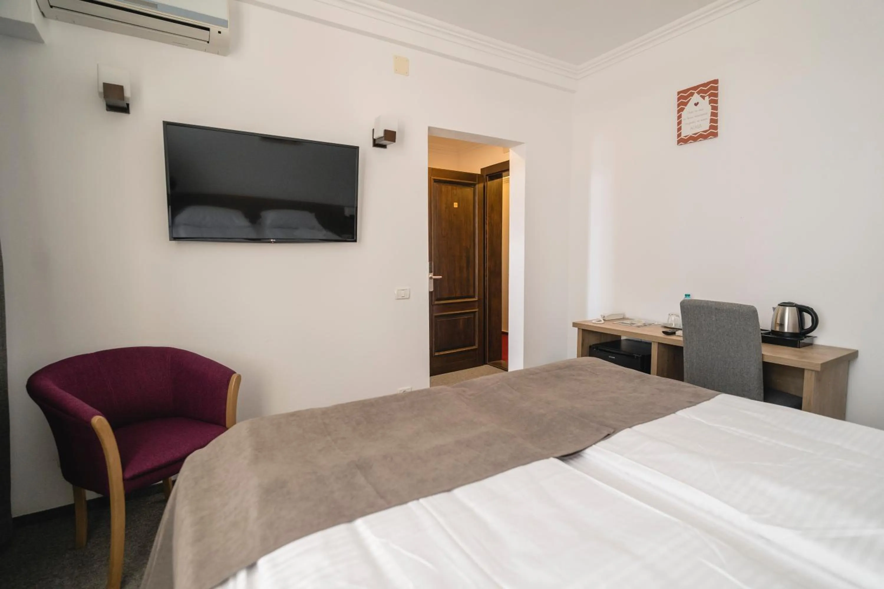 Bed in Hotel Comat Deva