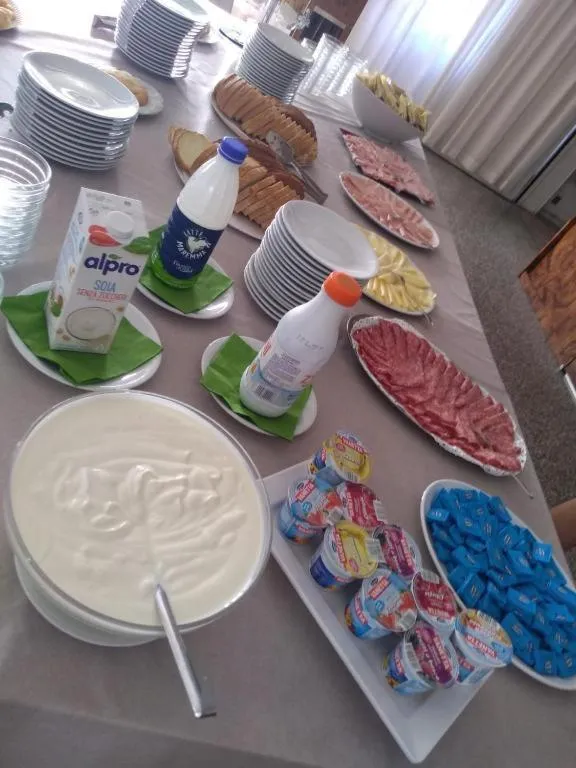 Food and drinks in Hotel Meeting