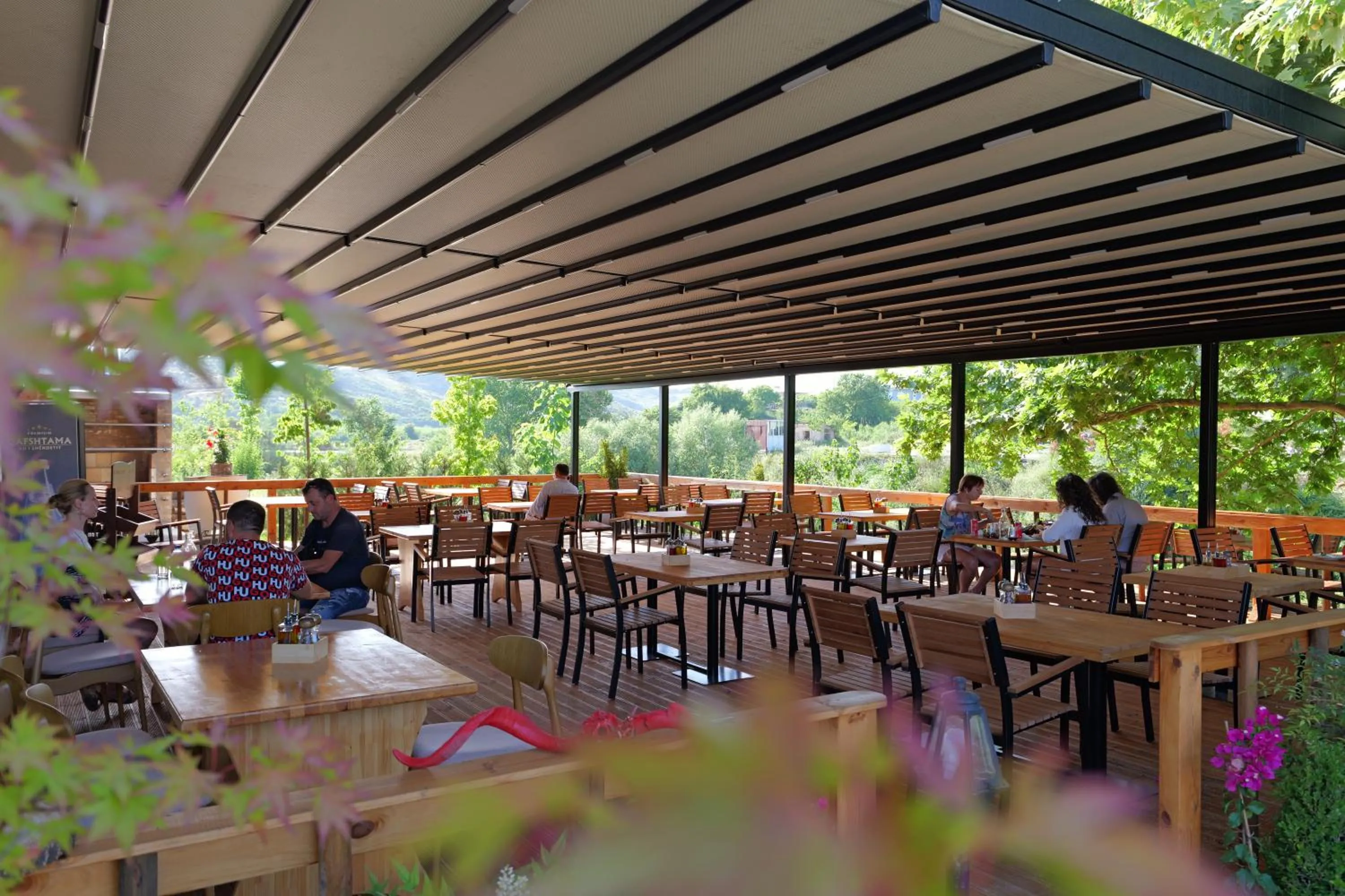 Restaurant/places to eat in Mesopotam Agrotourism Resort