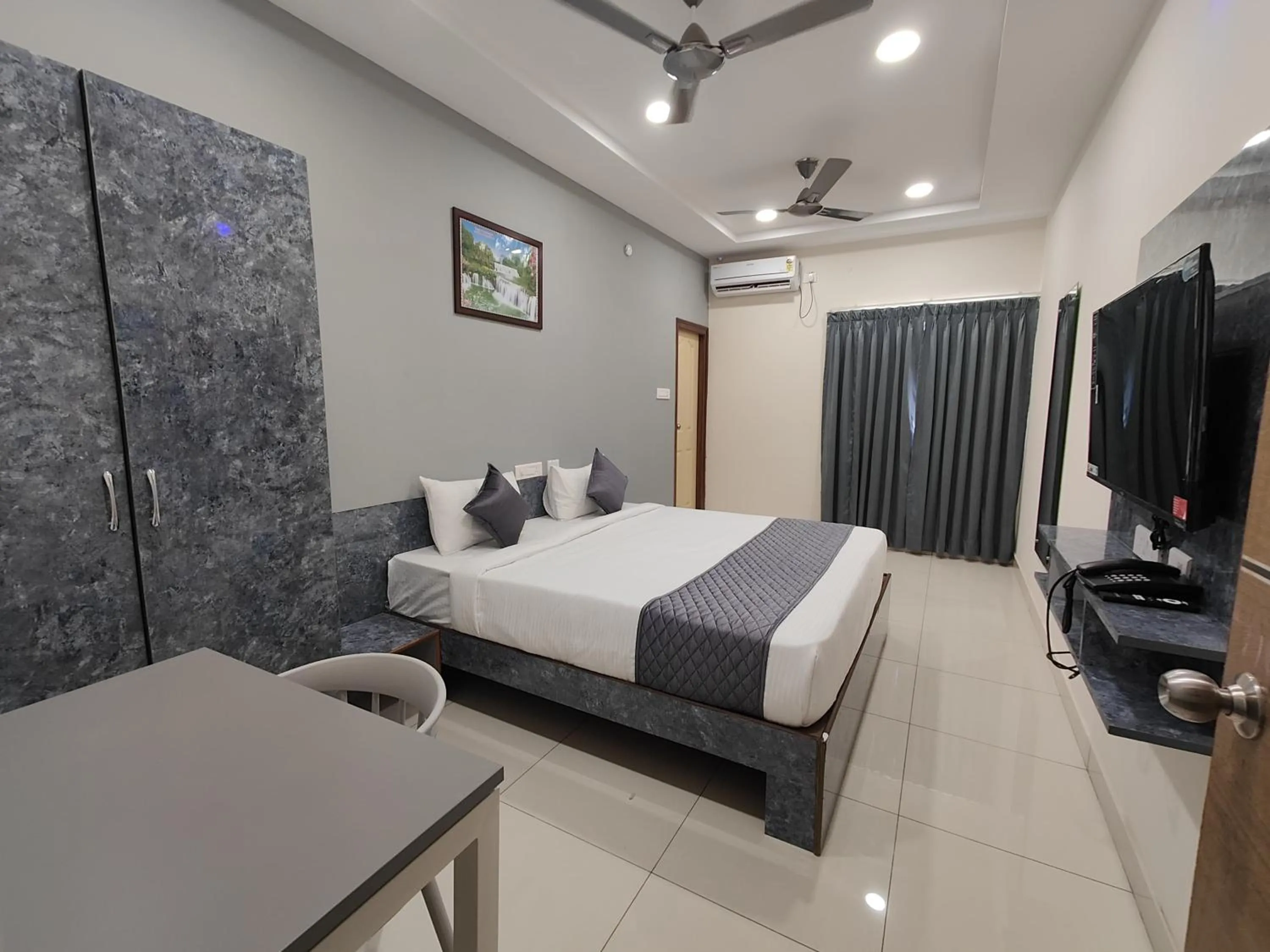 Bed in Hotel Aerotel Airport Zone,Shamshabad