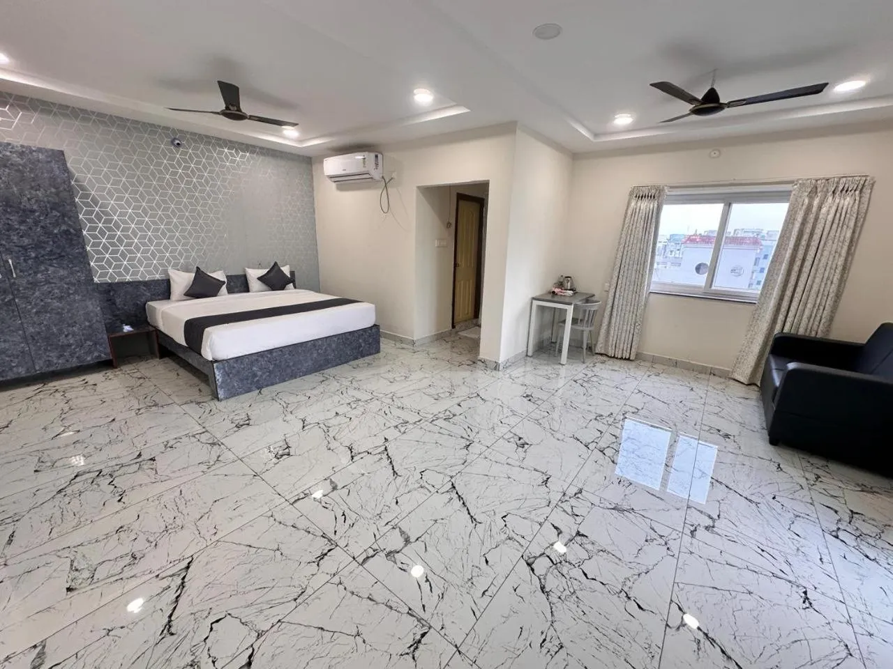 Photo of the whole room in Hotel Aerotel Airport Zone,Shamshabad