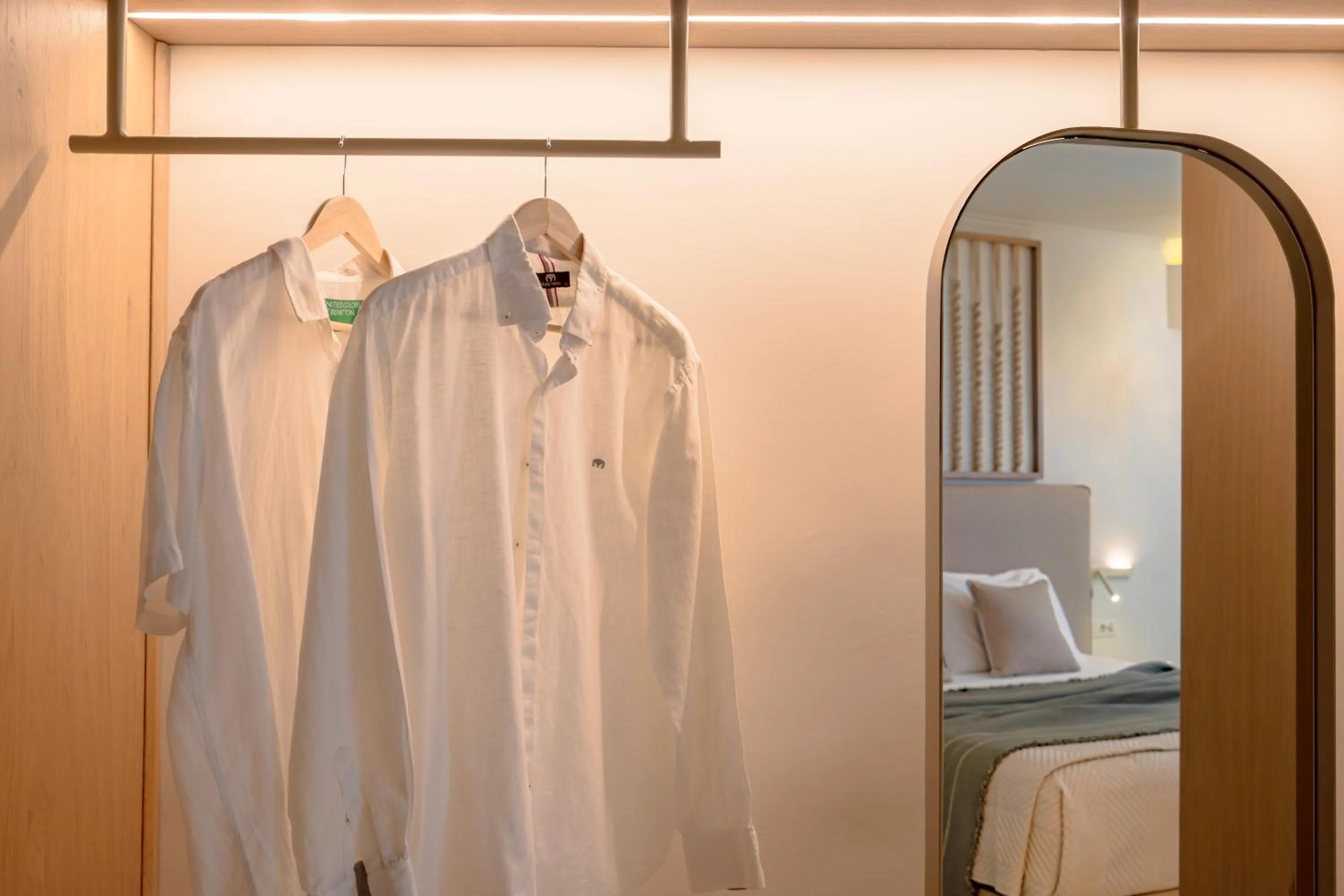 wardrobe in Arkadia Hotel