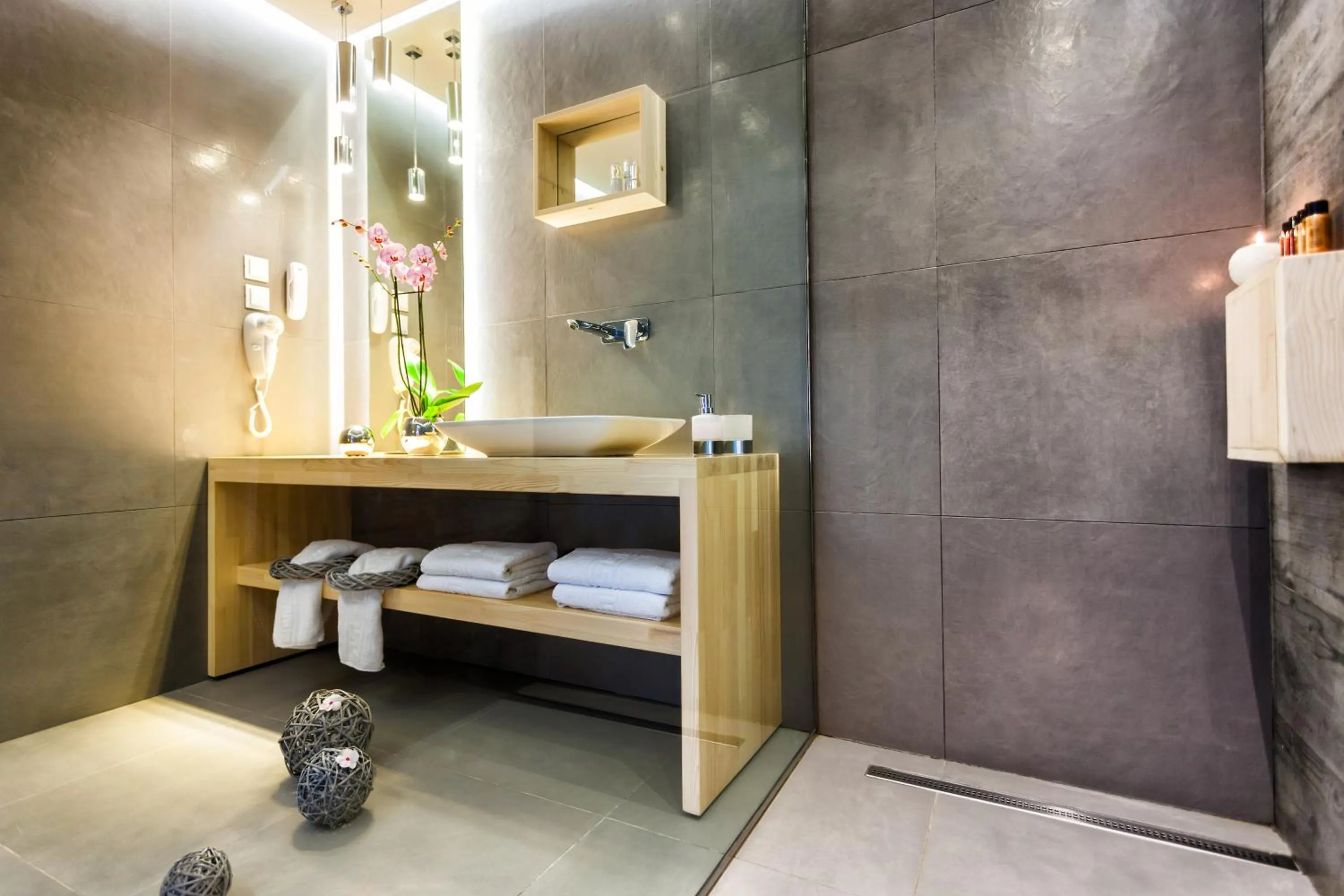 Bathroom in Arkadia Hotel