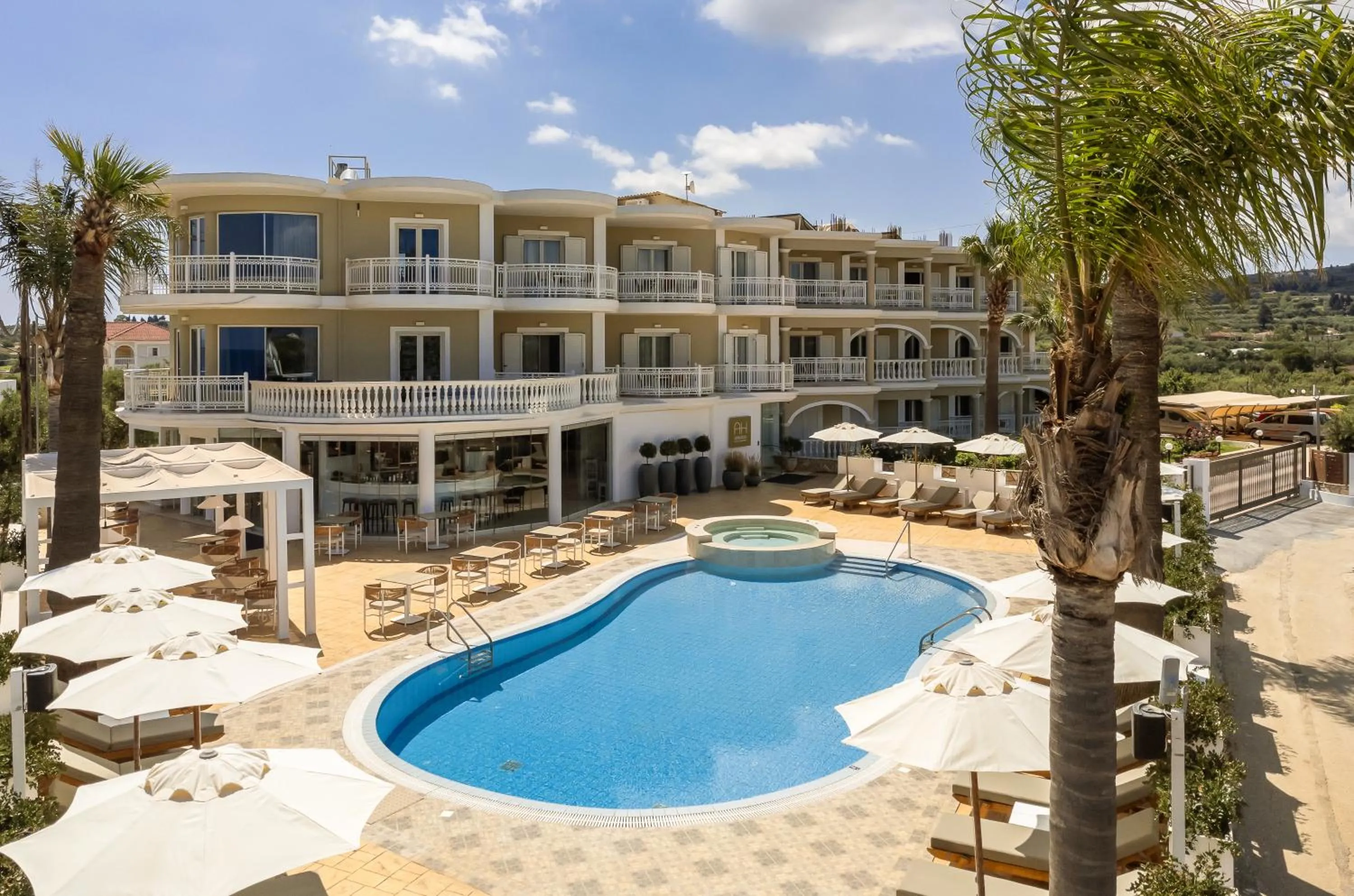 Pool view in Arkadia Hotel