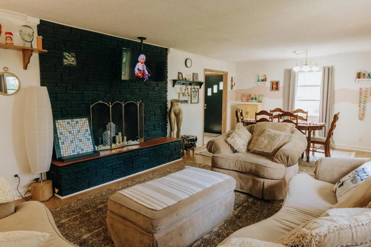 Dolly House
