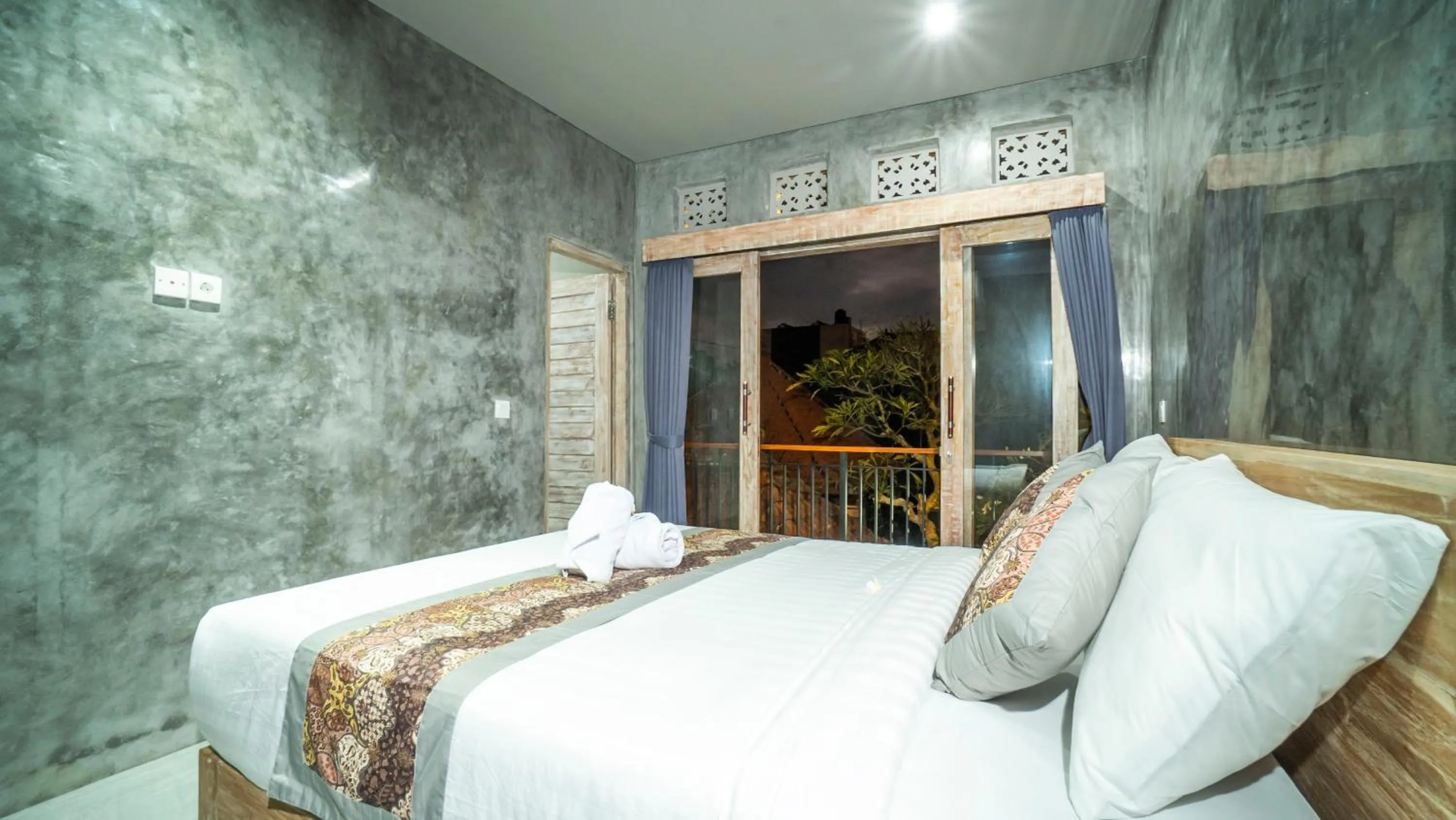 Bed in Skyline House Ubud View by EPS