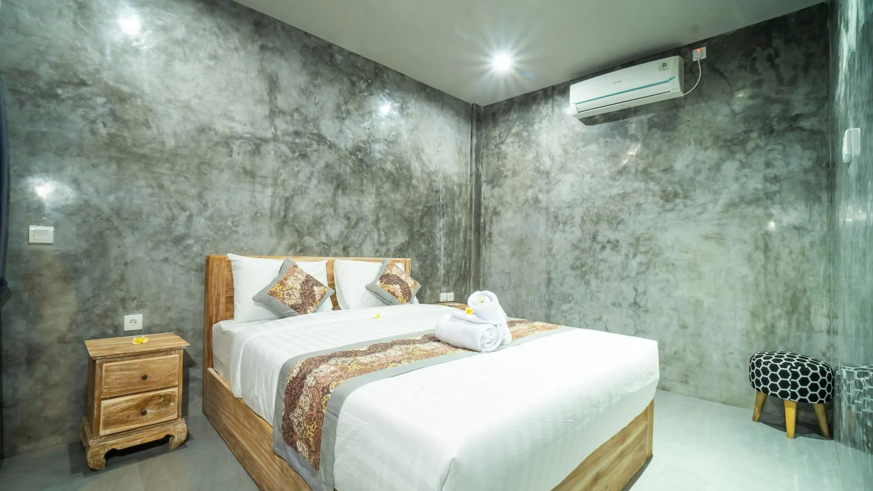 Bed in Skyline House Ubud View by EPS