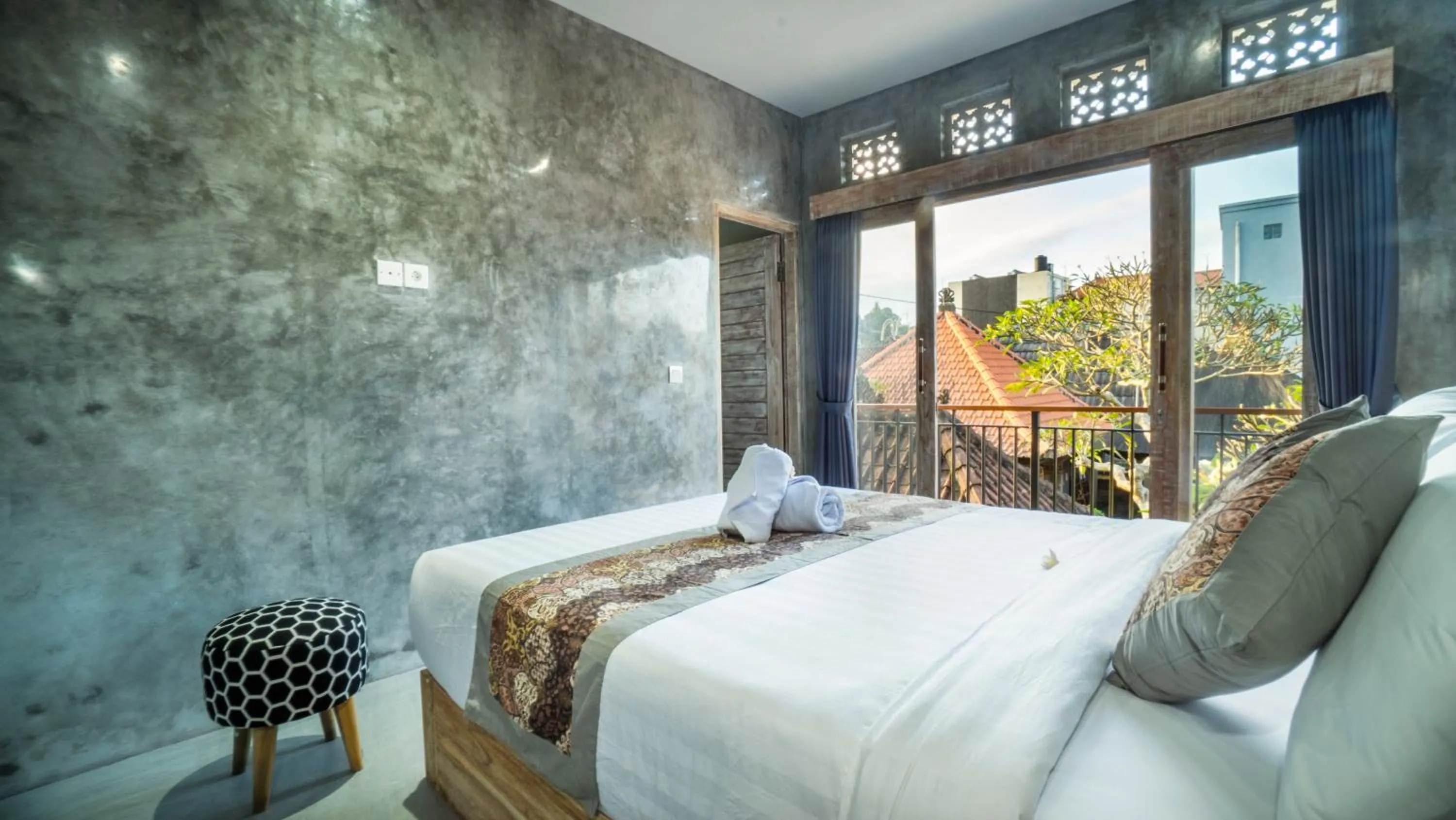 Bed in Skyline House Ubud View by EPS