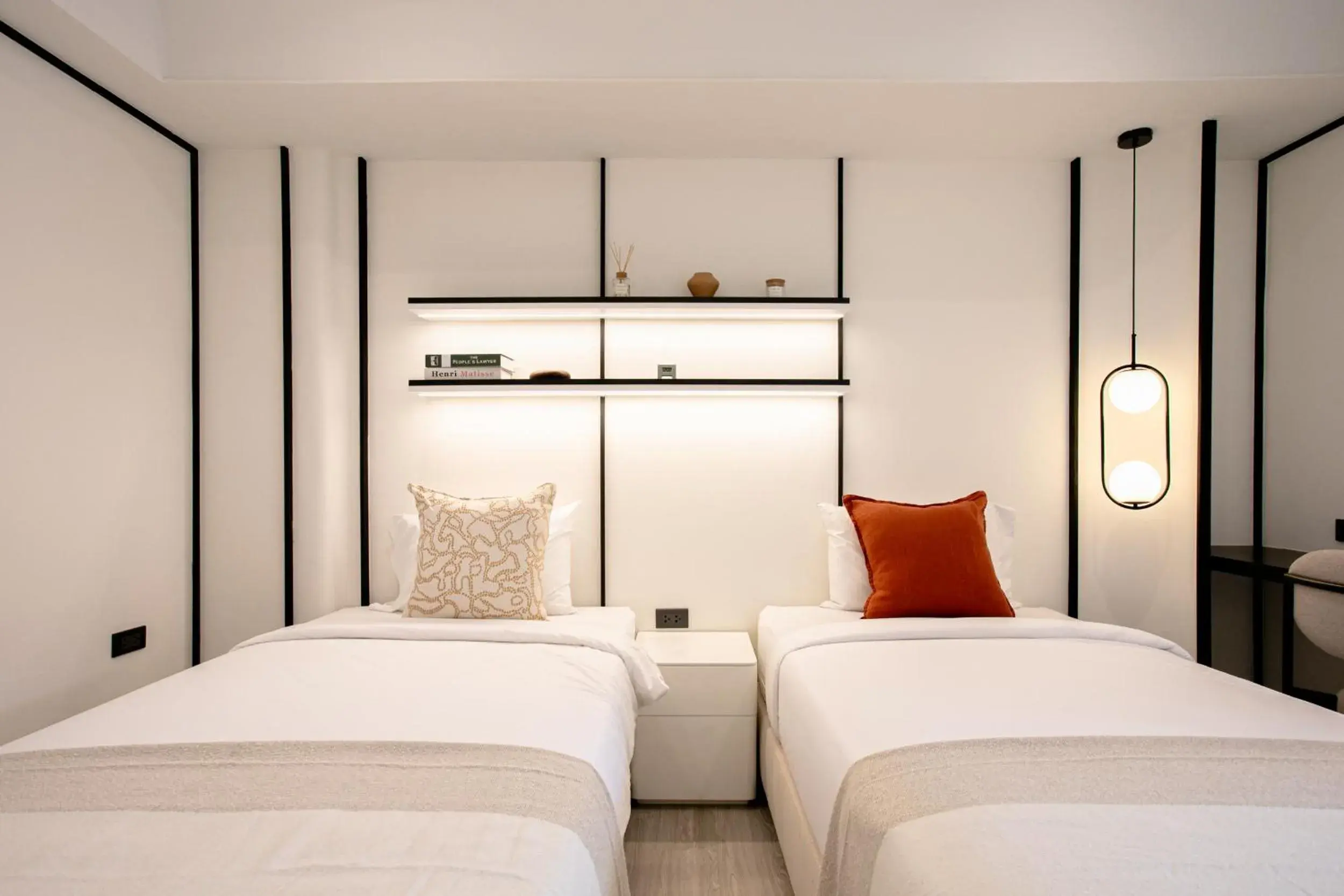 Deluxe Twin Room in Pillow B Hotel Deluxe Twin Room in Pillow B Hotel