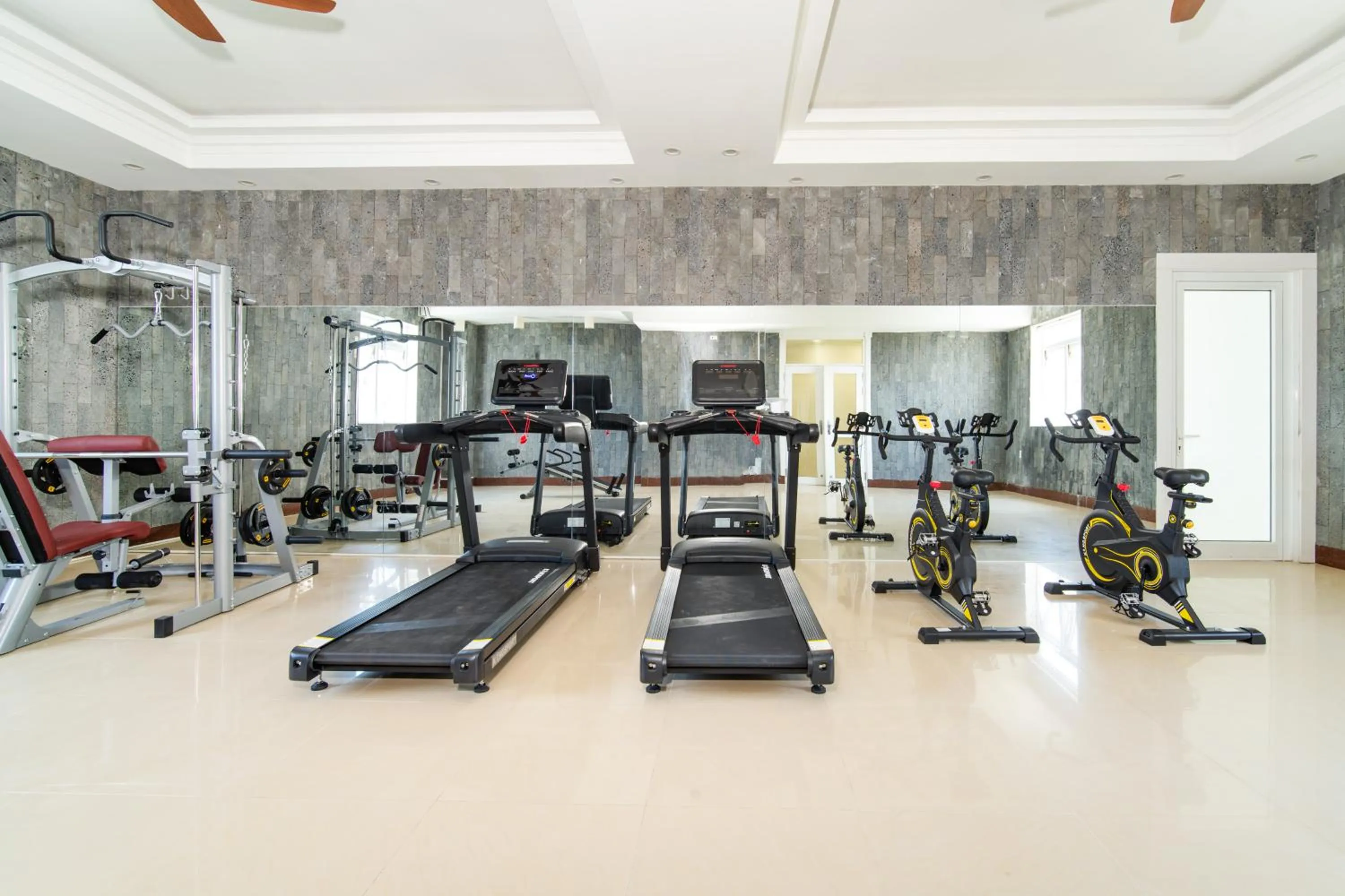 Fitness centre/facilities in Elites Hotel