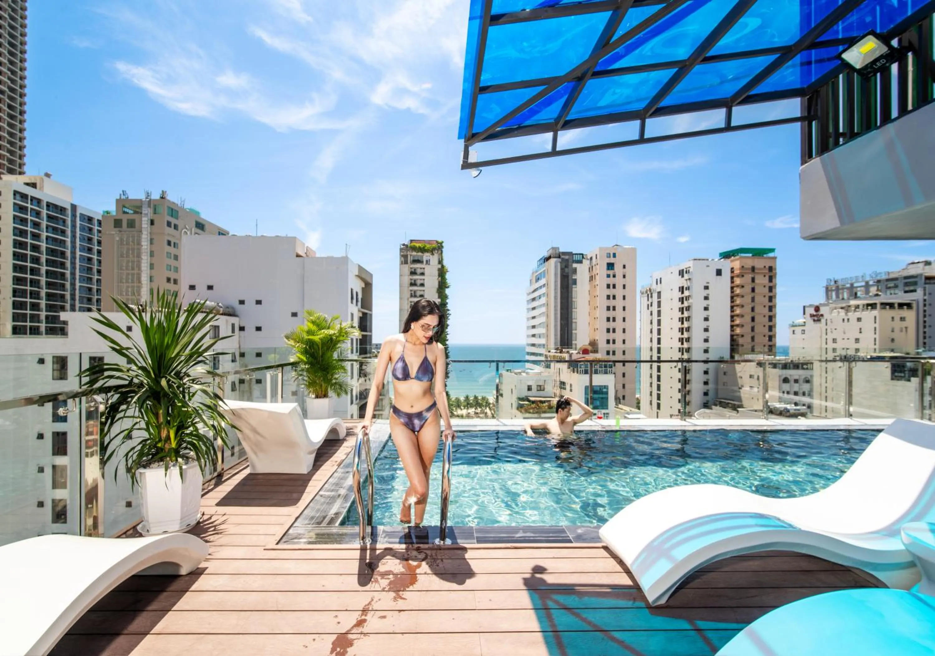 People in Elites Hotel