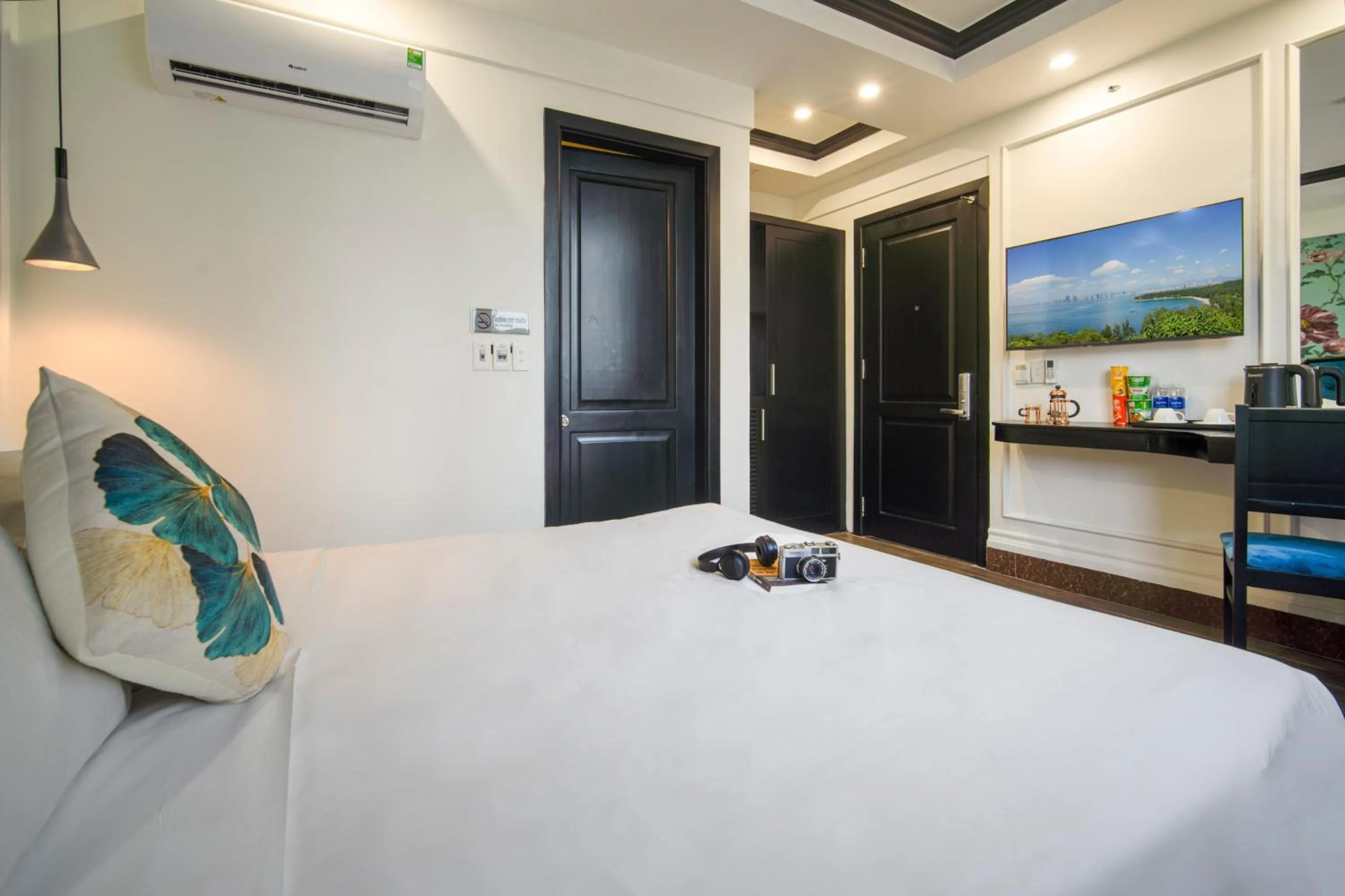 TV and multimedia, Bed in Elites Hotel