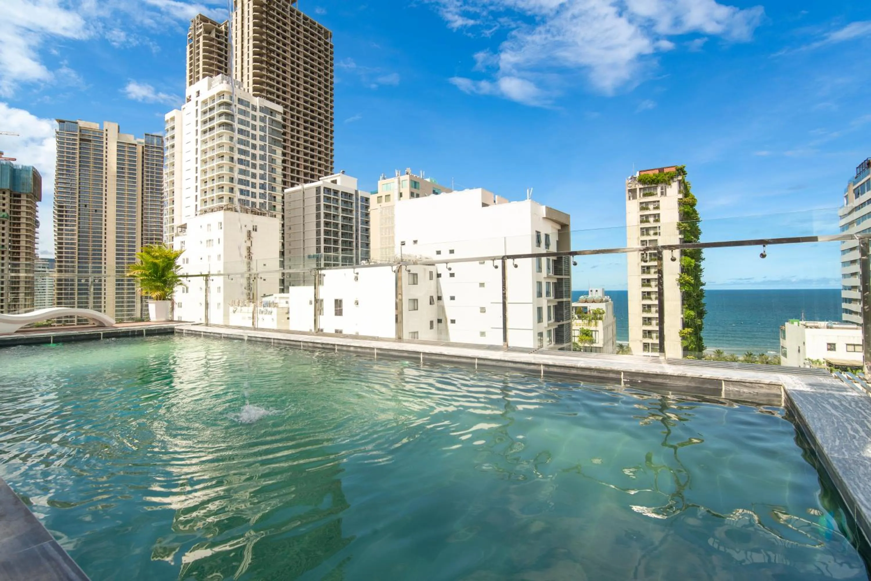 Swimming pool in Elites Hotel