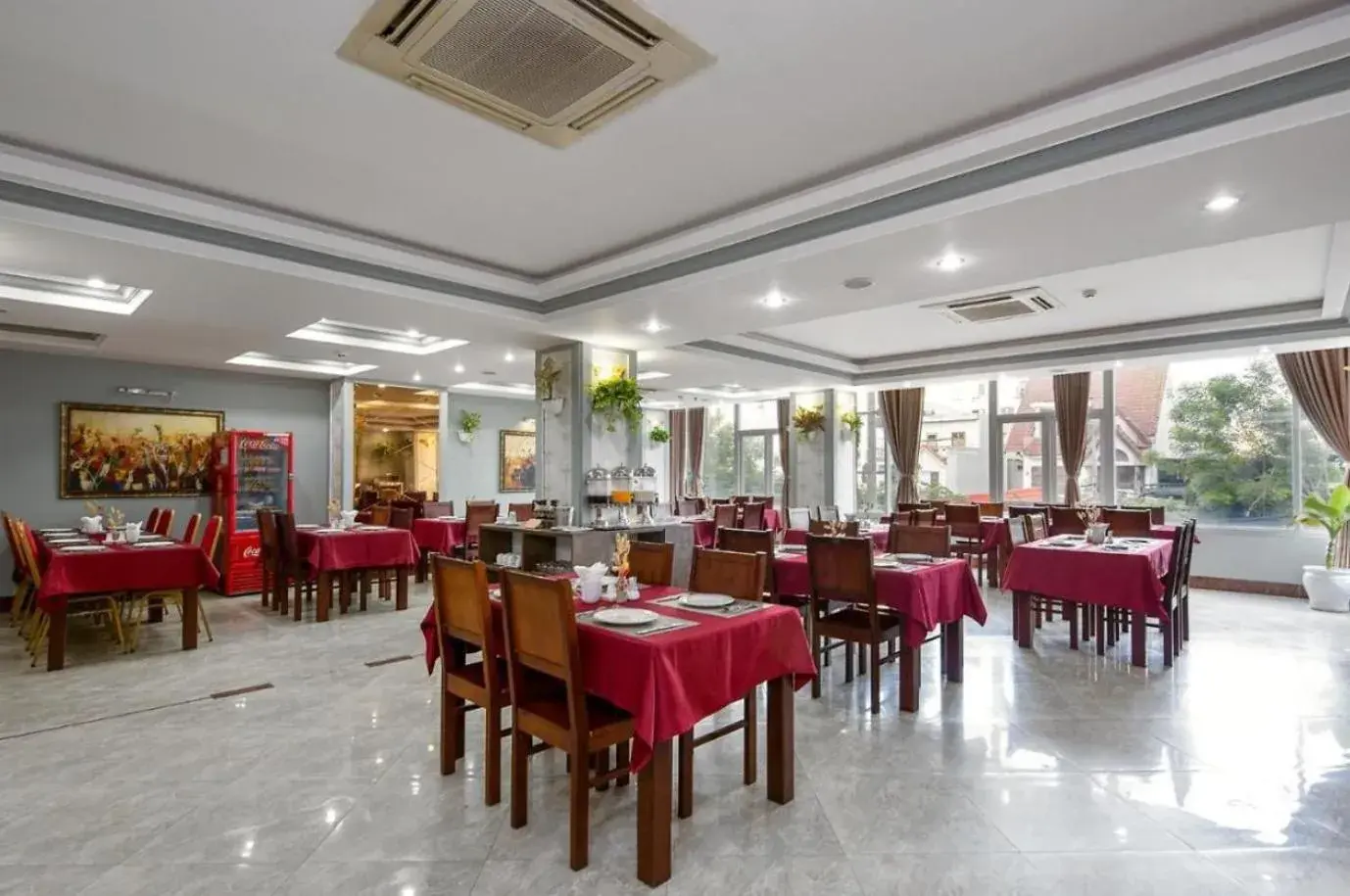 Restaurant/places to eat in Elites Hotel Restaurant/places to eat in Elites Hotel