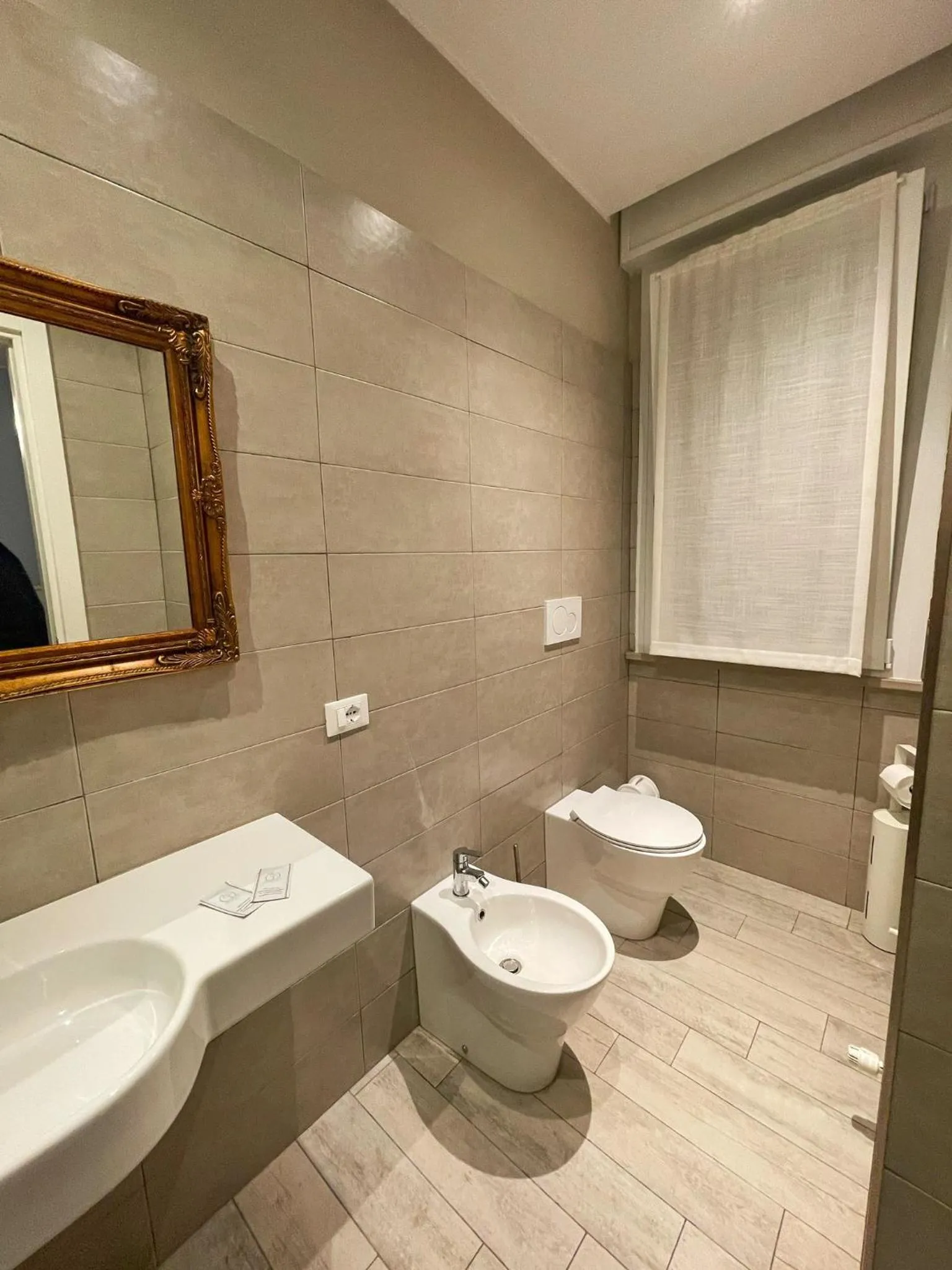 Alla Scaletta - Stanze con Bagno Privato e WiFi a Pochi Passi dal Duomo