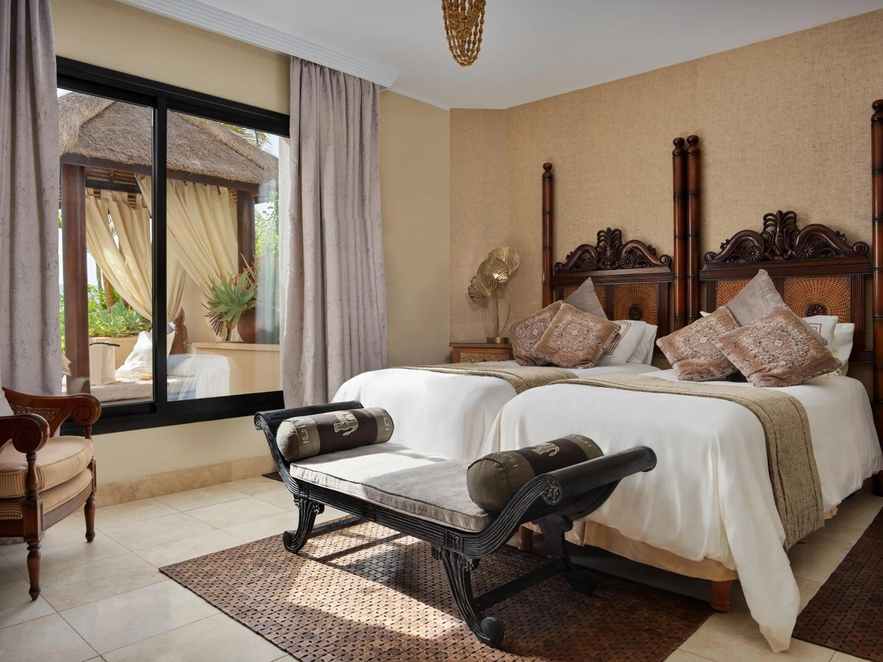 Bedroom, Bed in Royal Garden Villas, Luxury Hotel