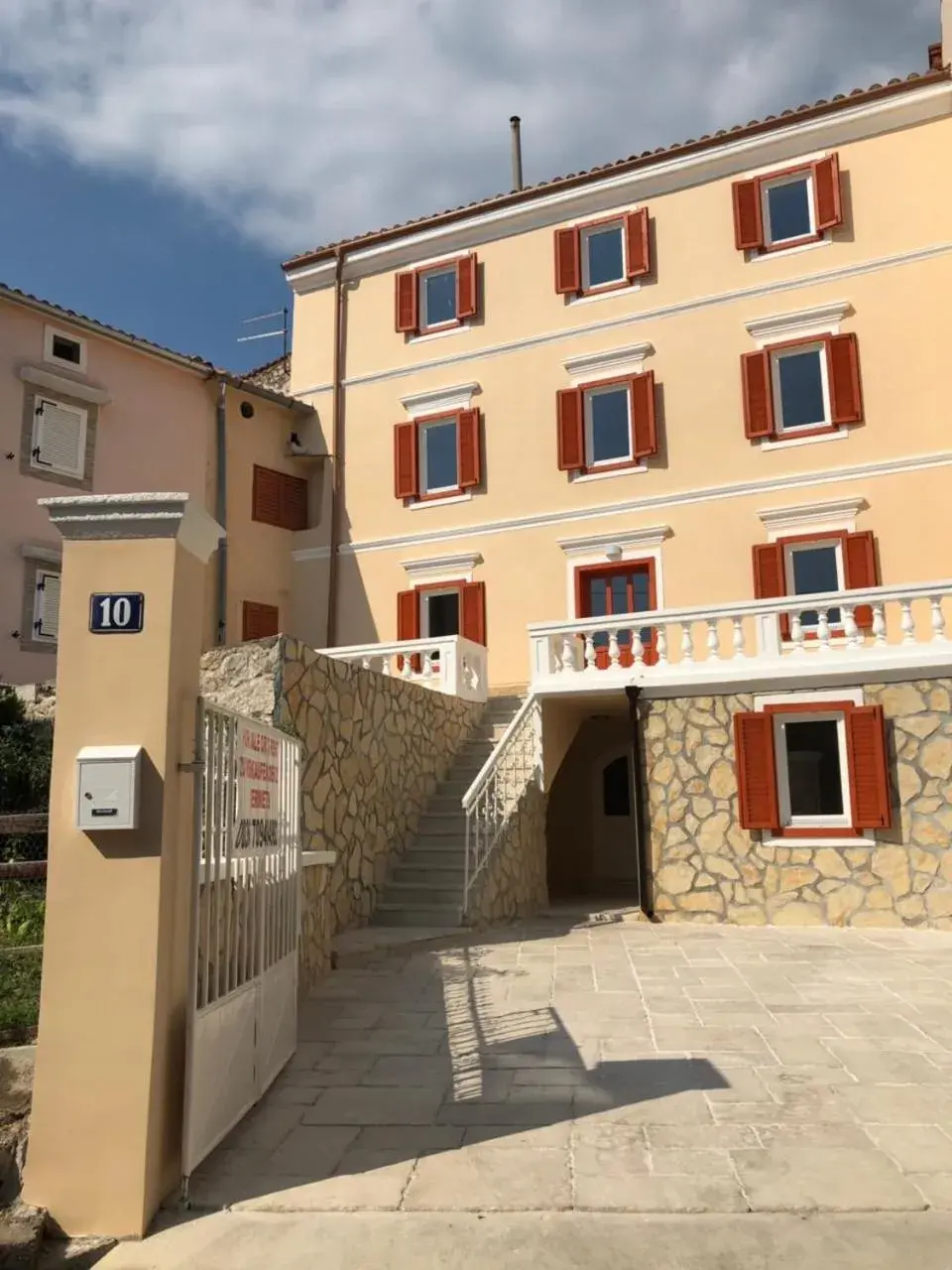 Romantic Hotel Centar Omisalj Romantic Hotel Centar Omisalj