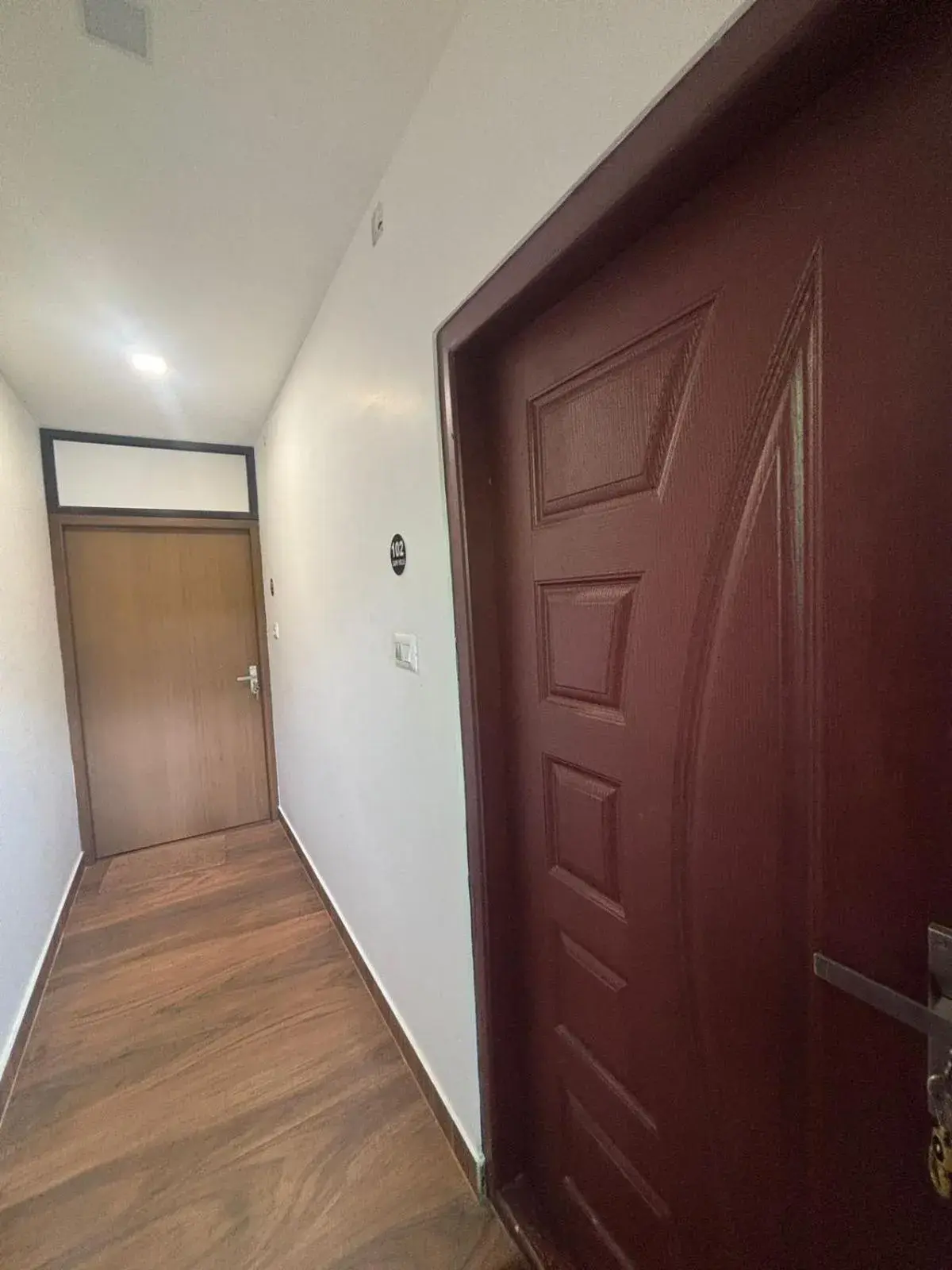 Facade/entrance in Lush Hills by Benchmark Facade/entrance in Lush Hills by Benchmark