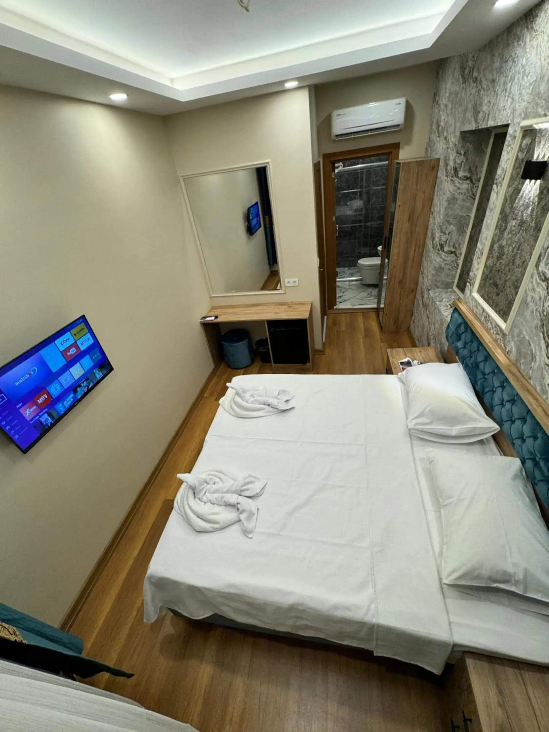 Bed in Riverside Hotel Bed in Riverside Hotel