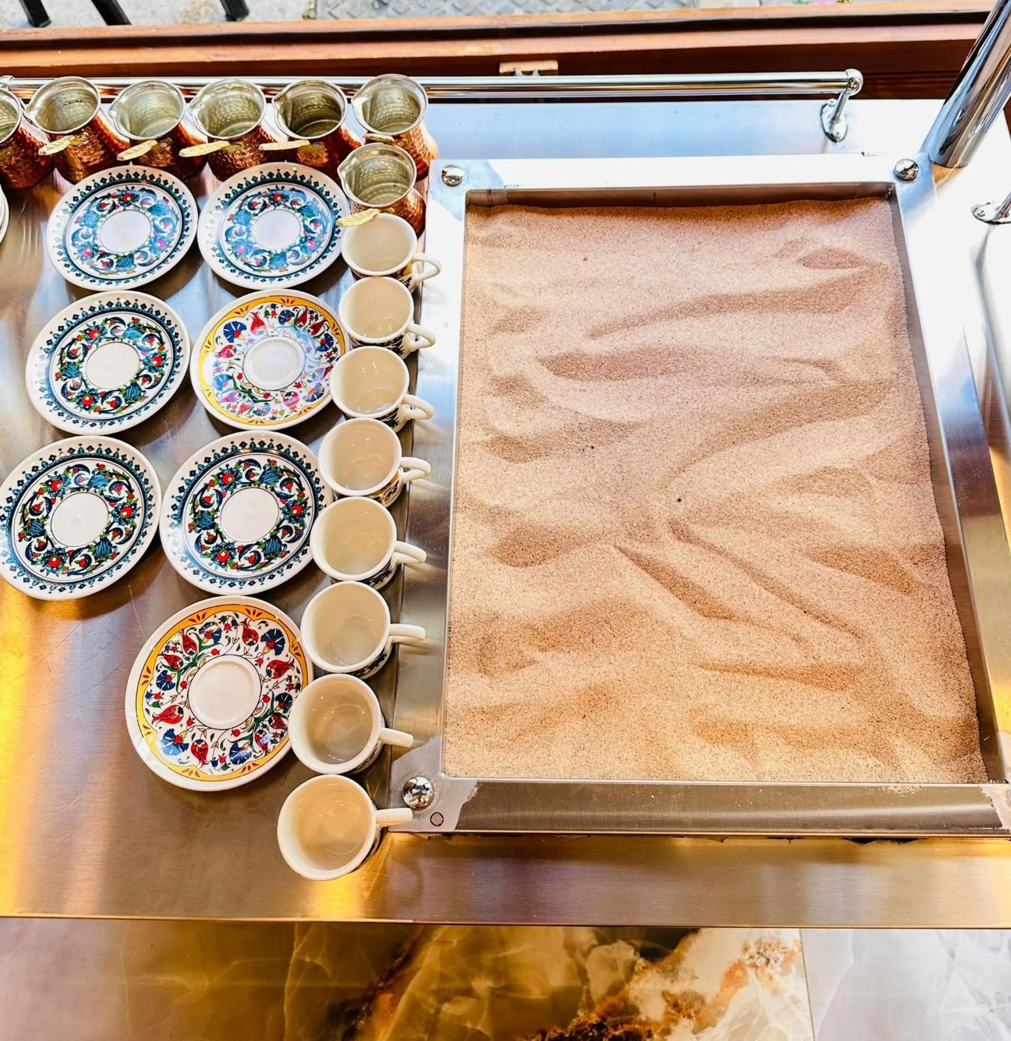 Restaurant/places to eat in Riverside Hotel