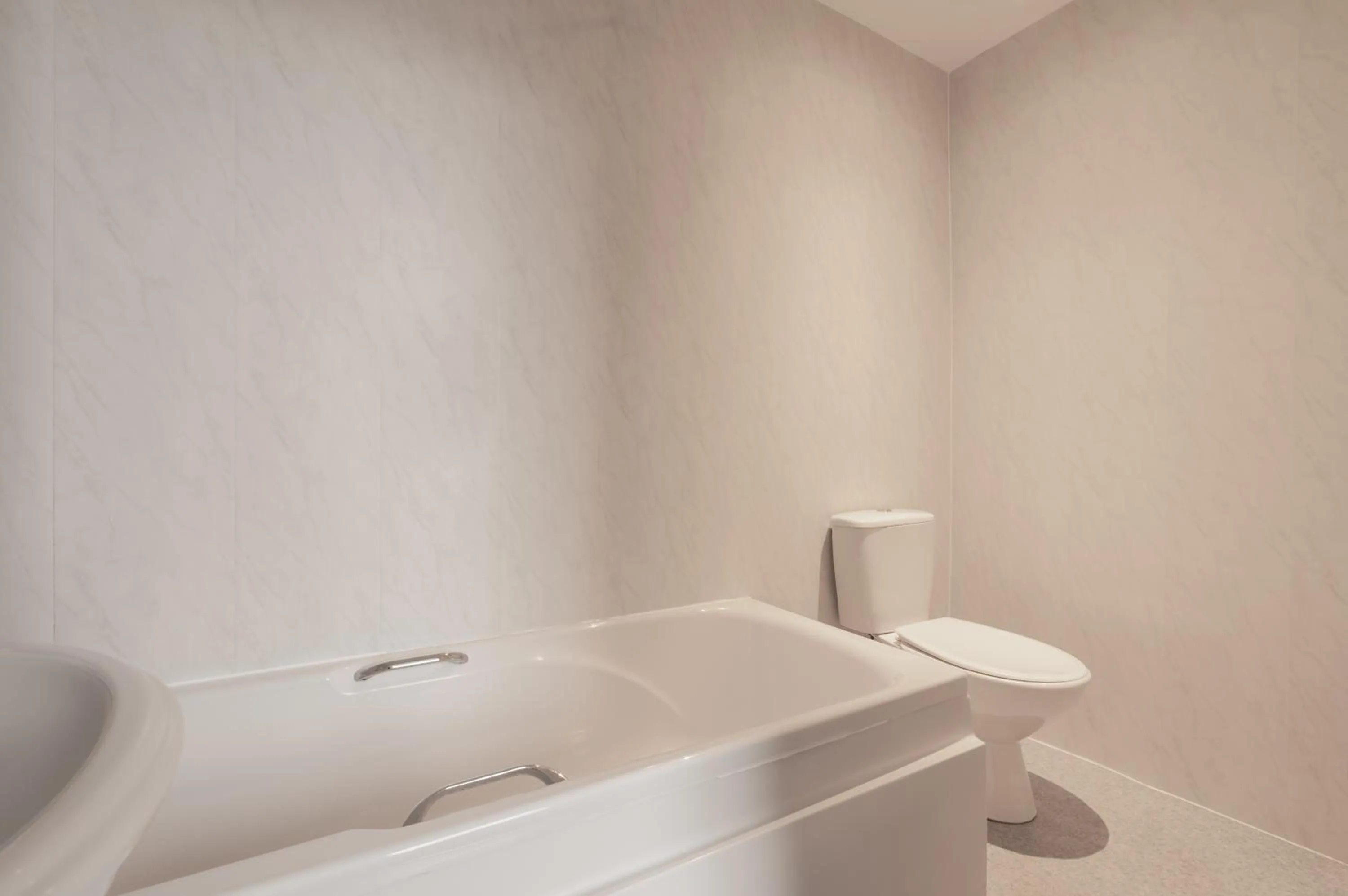 Bathroom in Moonside Rooms