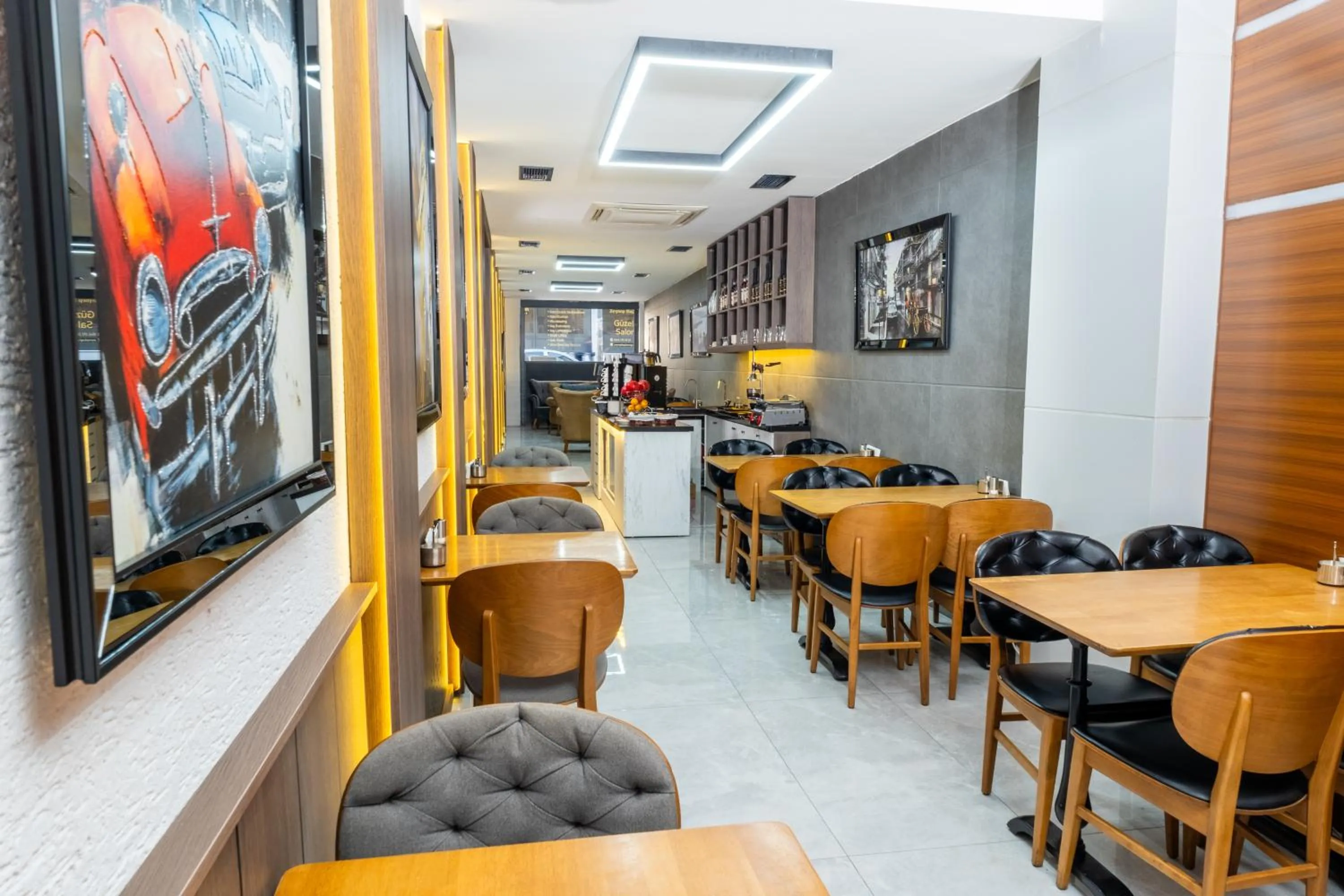 Restaurant/places to eat in Luxury Life Suites