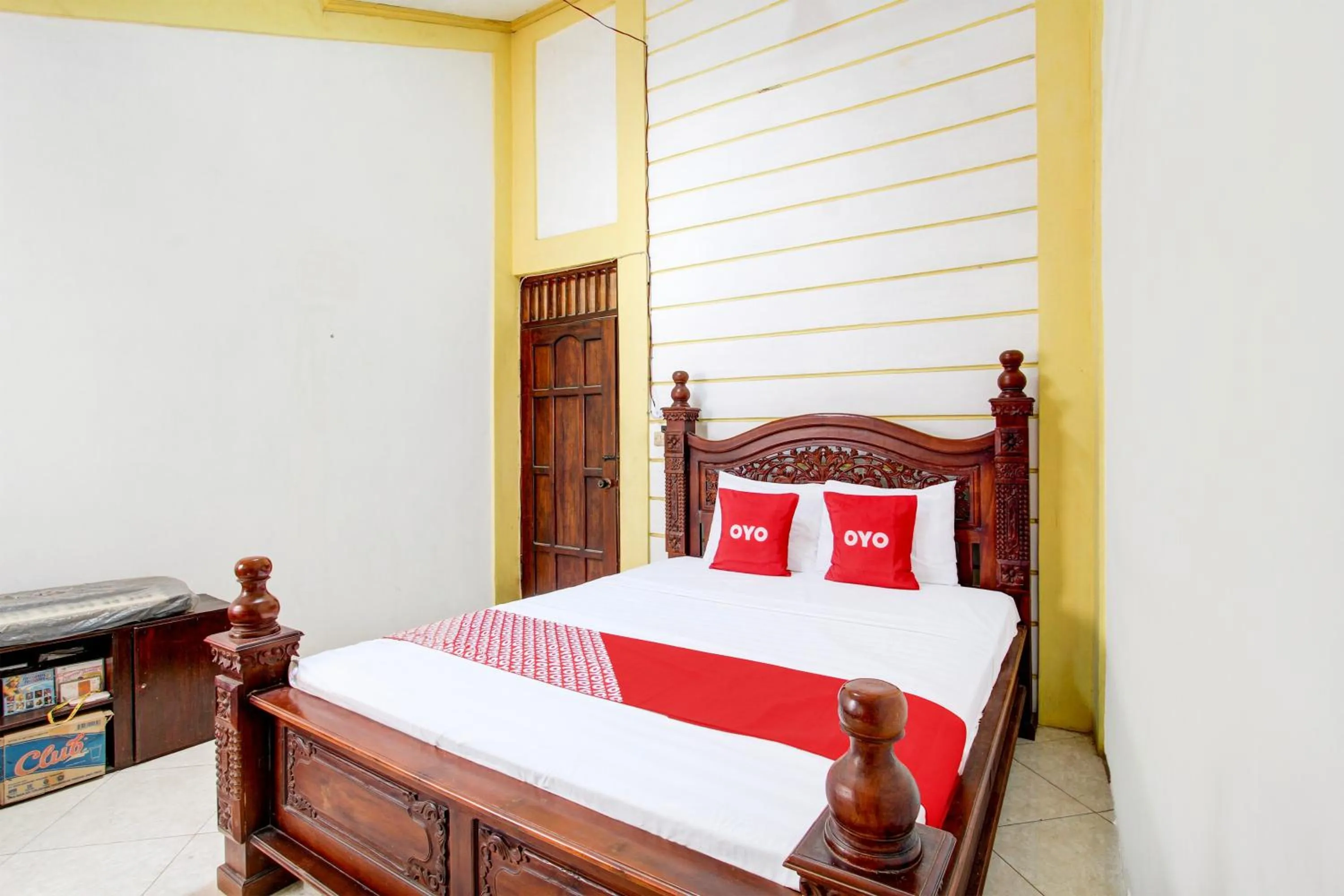 Bedroom, Bed in Hotel O Omah Citra Genia Homestay