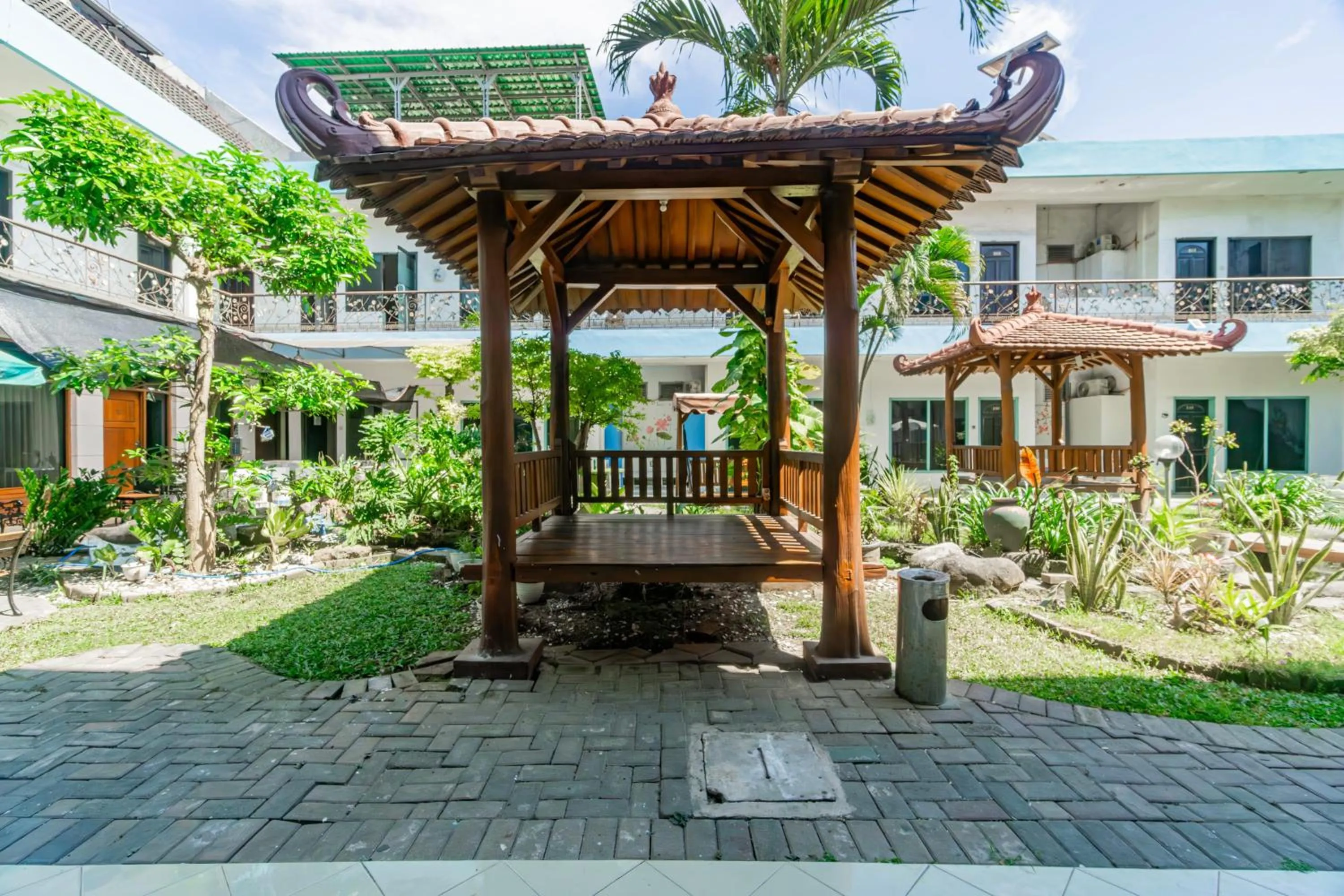 Garden in Hotel O Sidoarjo Near Juanda International Airport