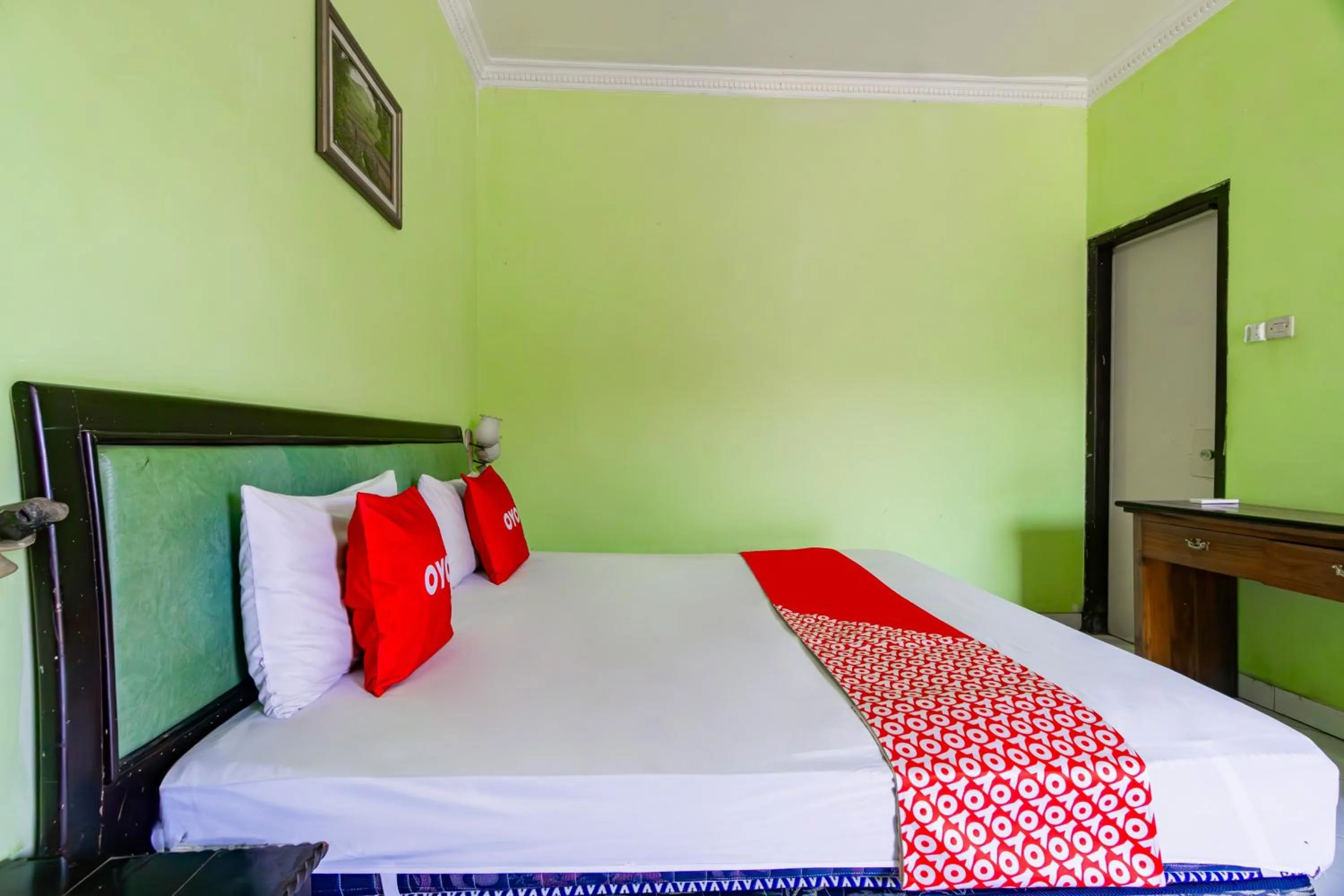 Bedroom, Bed in Hotel O Sidoarjo Near Juanda International Airport