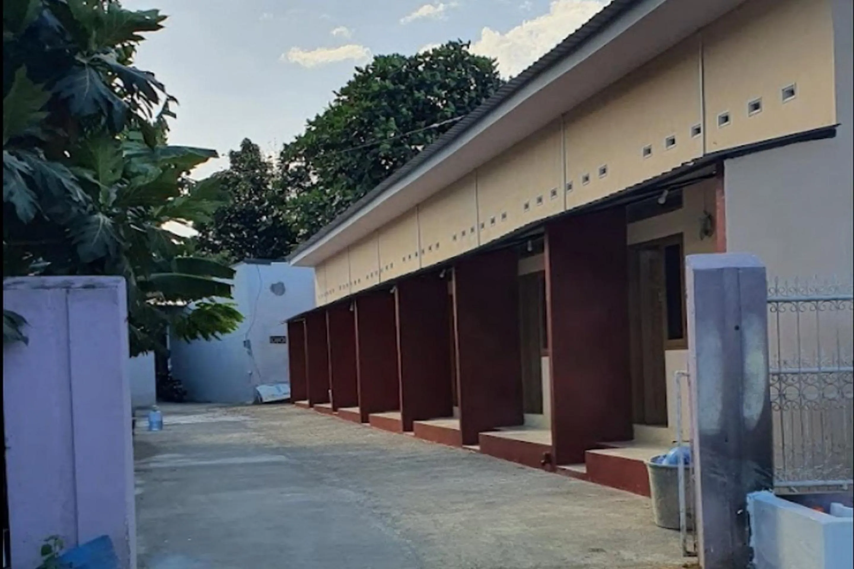 OYO 94015 Kost Alif Near Masjid Jami Nurul Huda