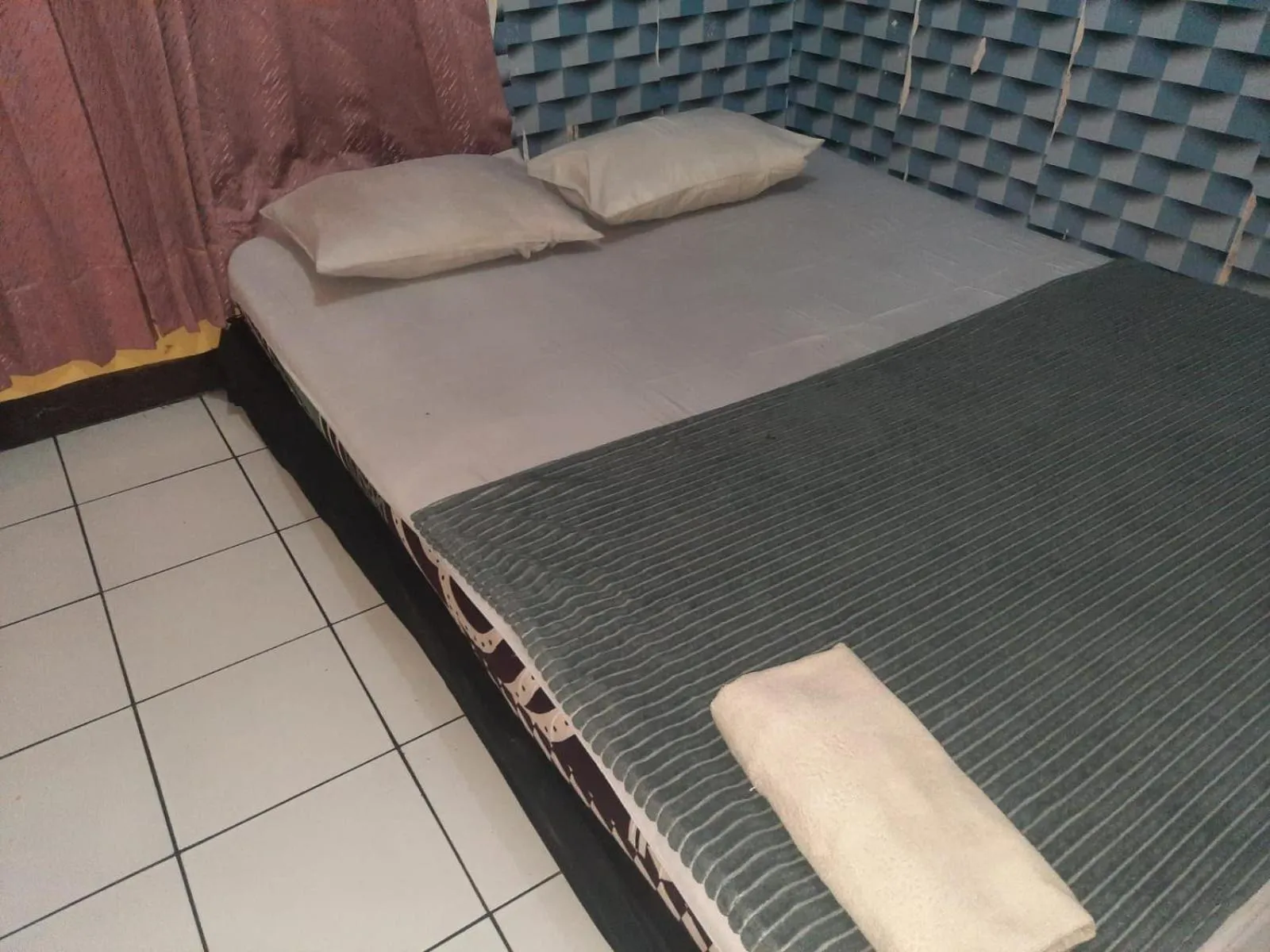 Bedroom, Bed in Hotel O Guest House Pak Eman