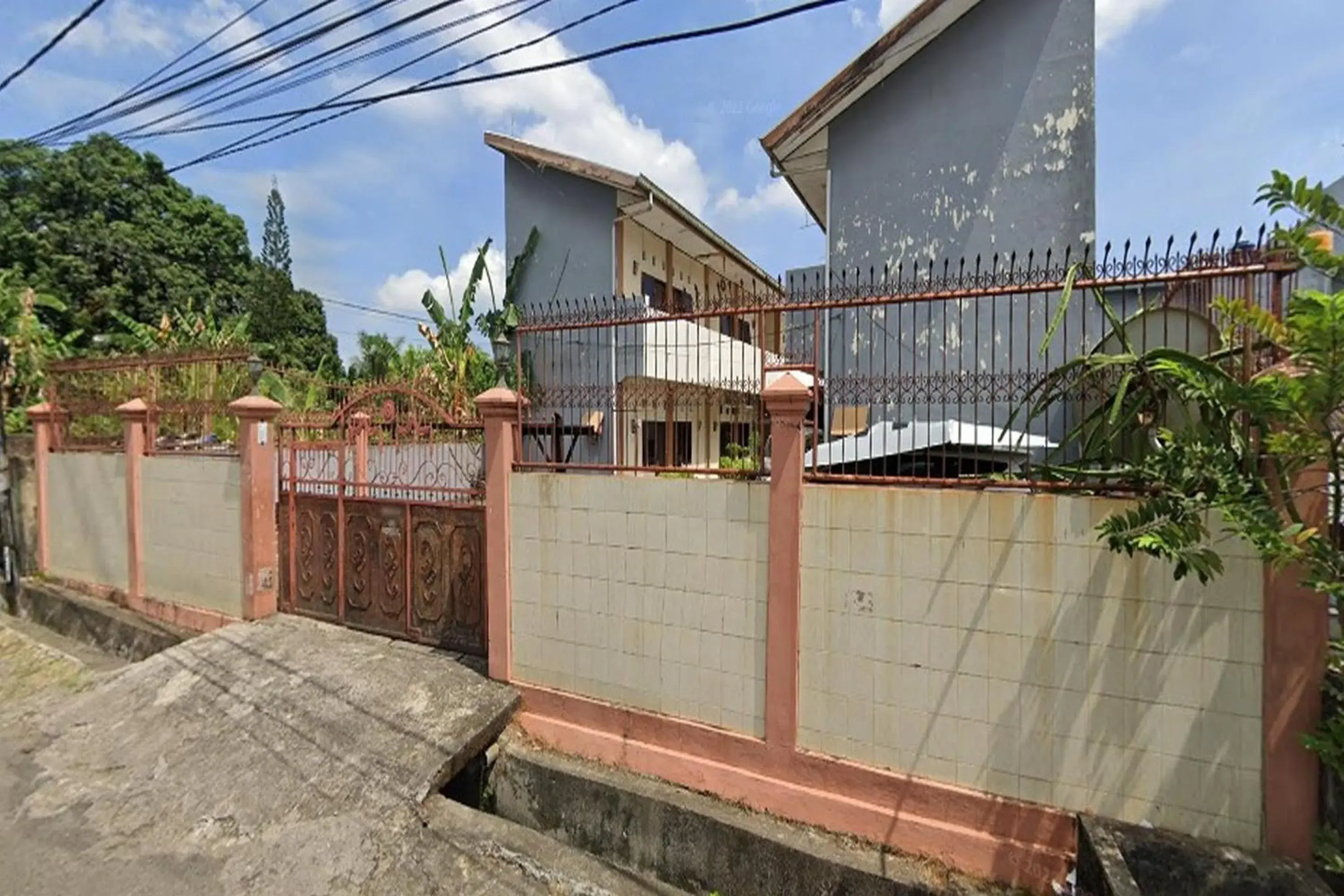 Facade/entrance in Hotel O Kost Stan Facade/entrance in Hotel O Kost Stan