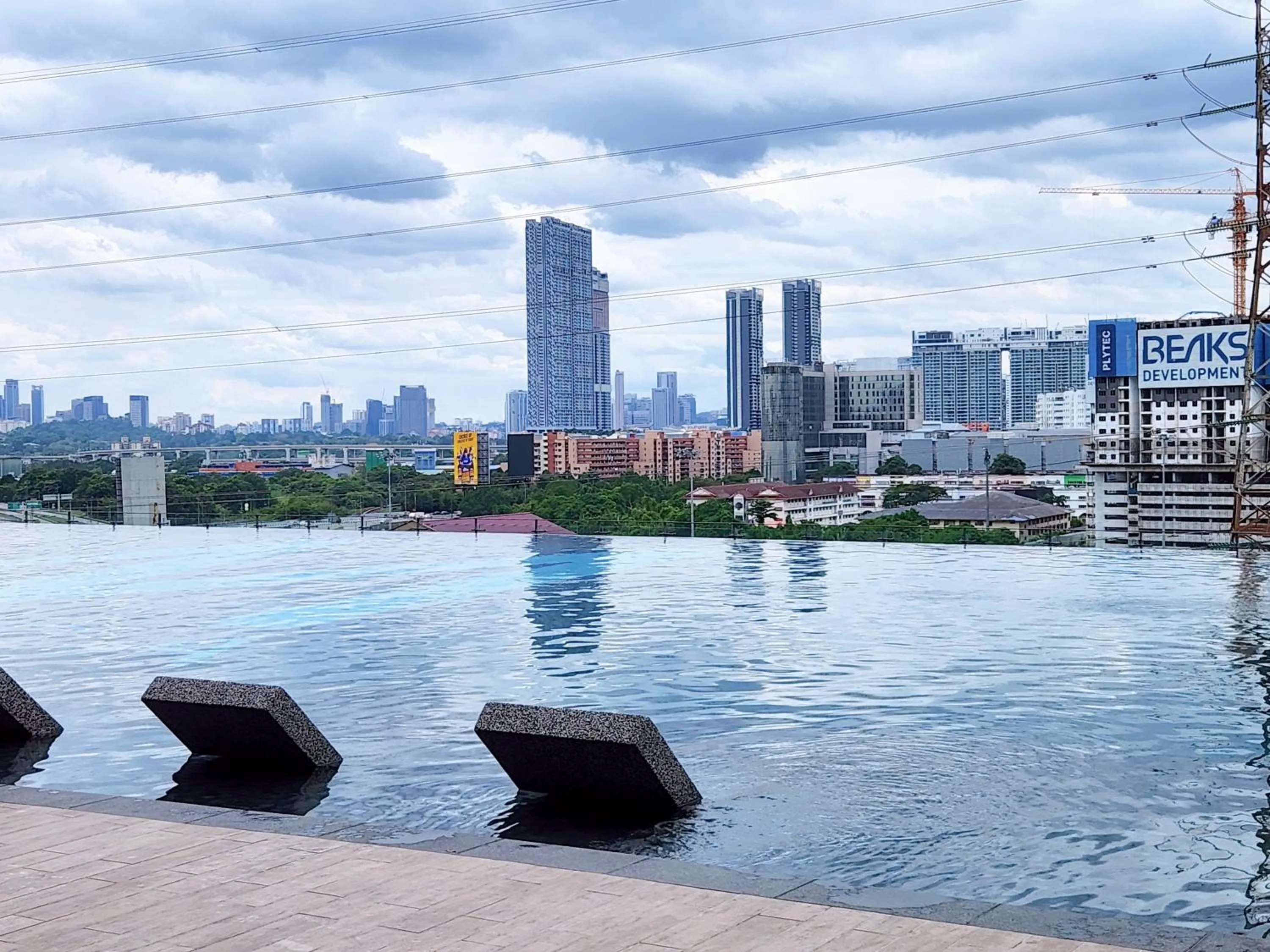 Luxury 4 Bedroom Suite at Cheras Maluri MRT