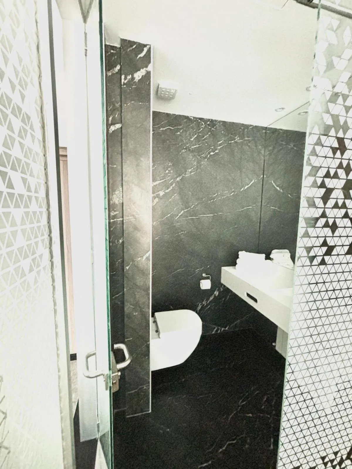 Toilet in CM111Apparthotel