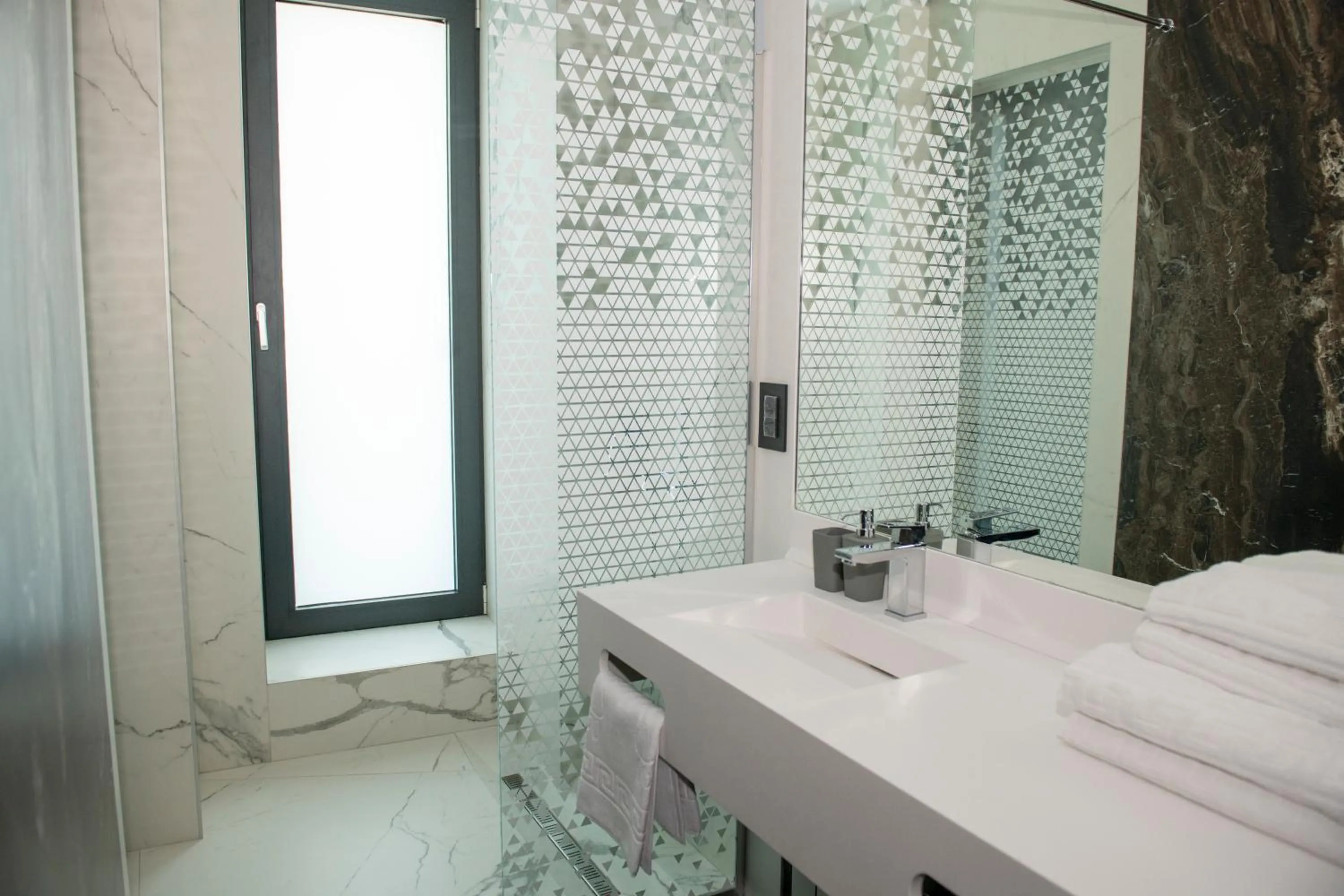 Shower in CM111Apparthotel