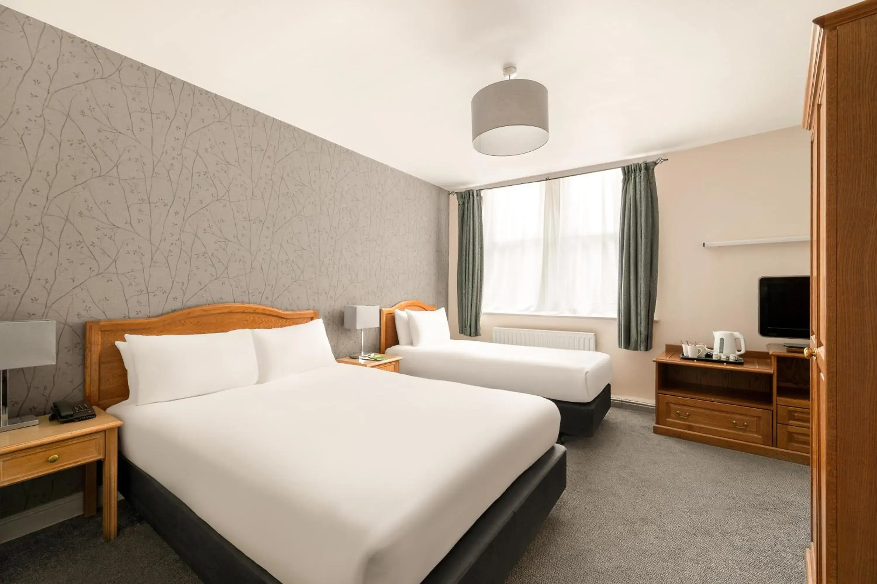 Bedroom, Bed in The County Hotel Bedroom, Bed in The County Hotel