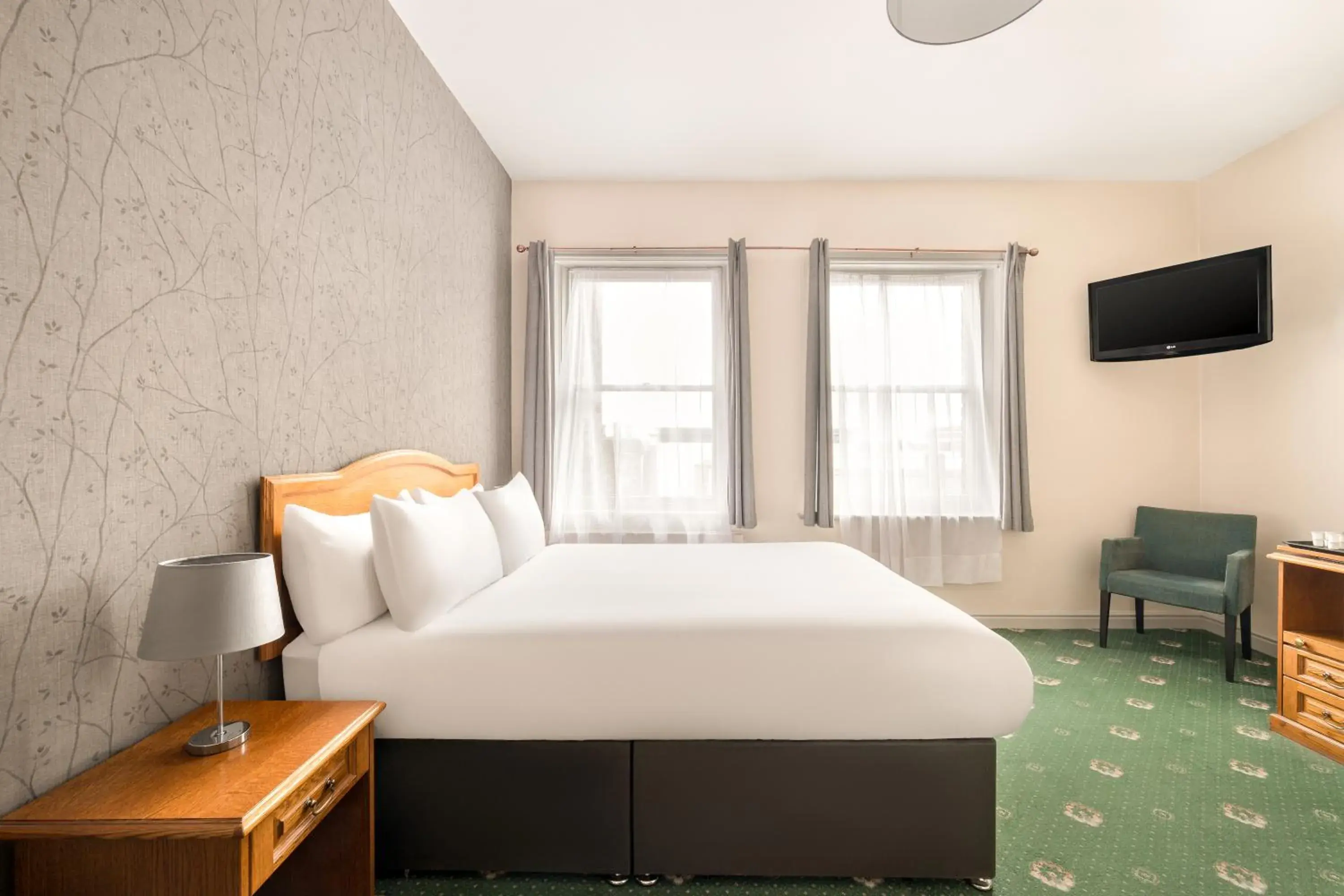 Bedroom, Bed in The County Hotel Bedroom, Bed in The County Hotel