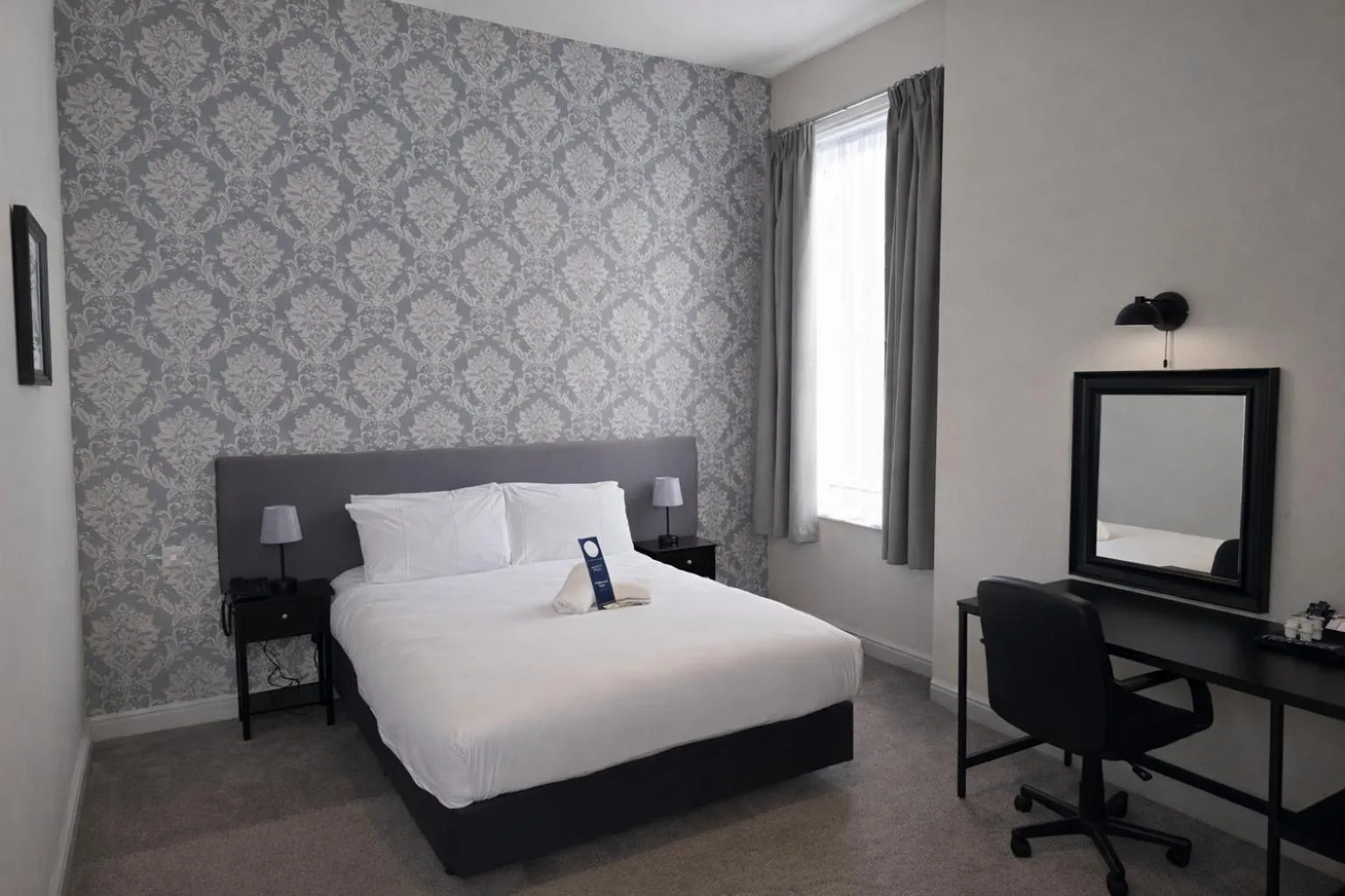 Bedroom, Bed in The County Hotel