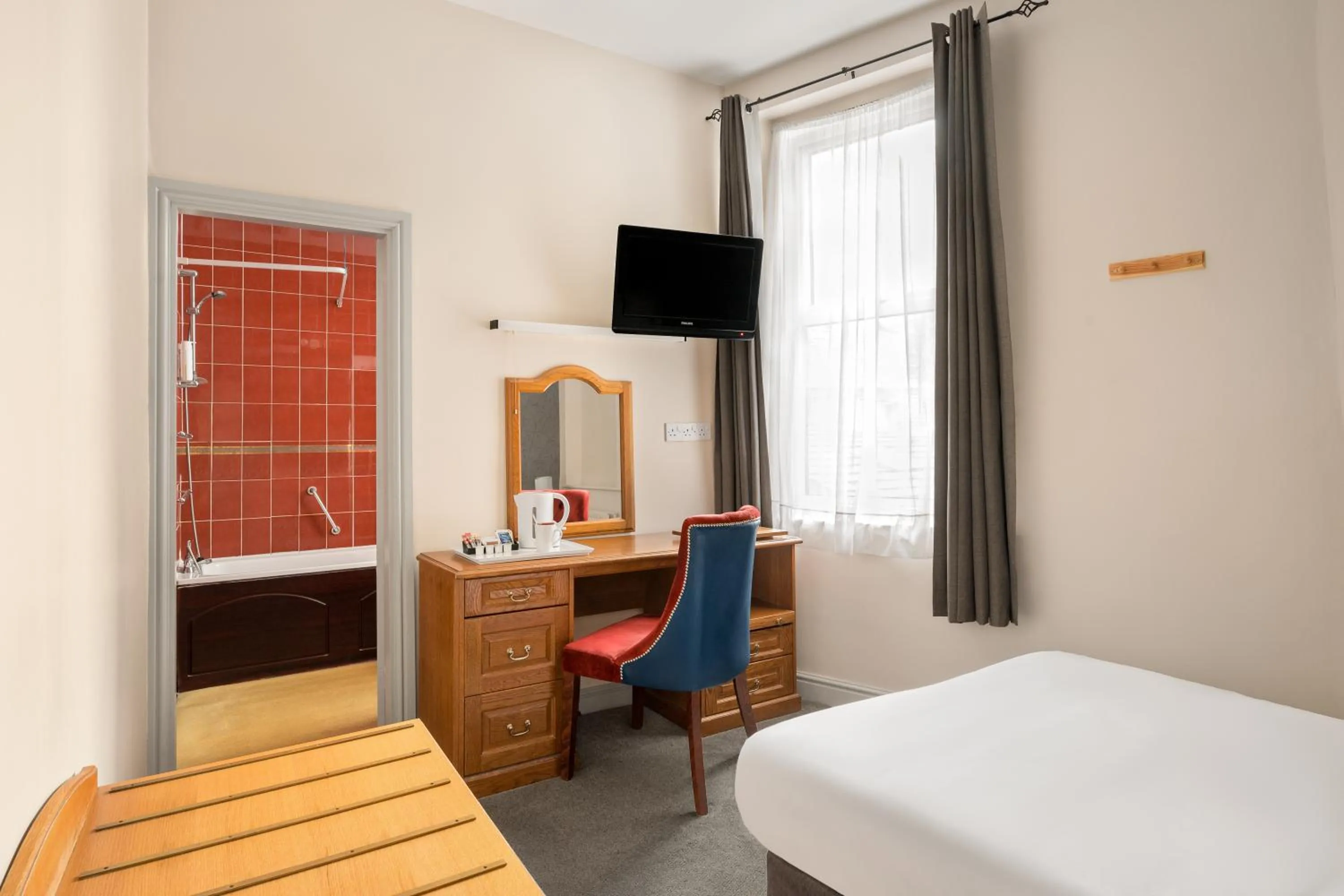 Bedroom, Bed in The County Hotel