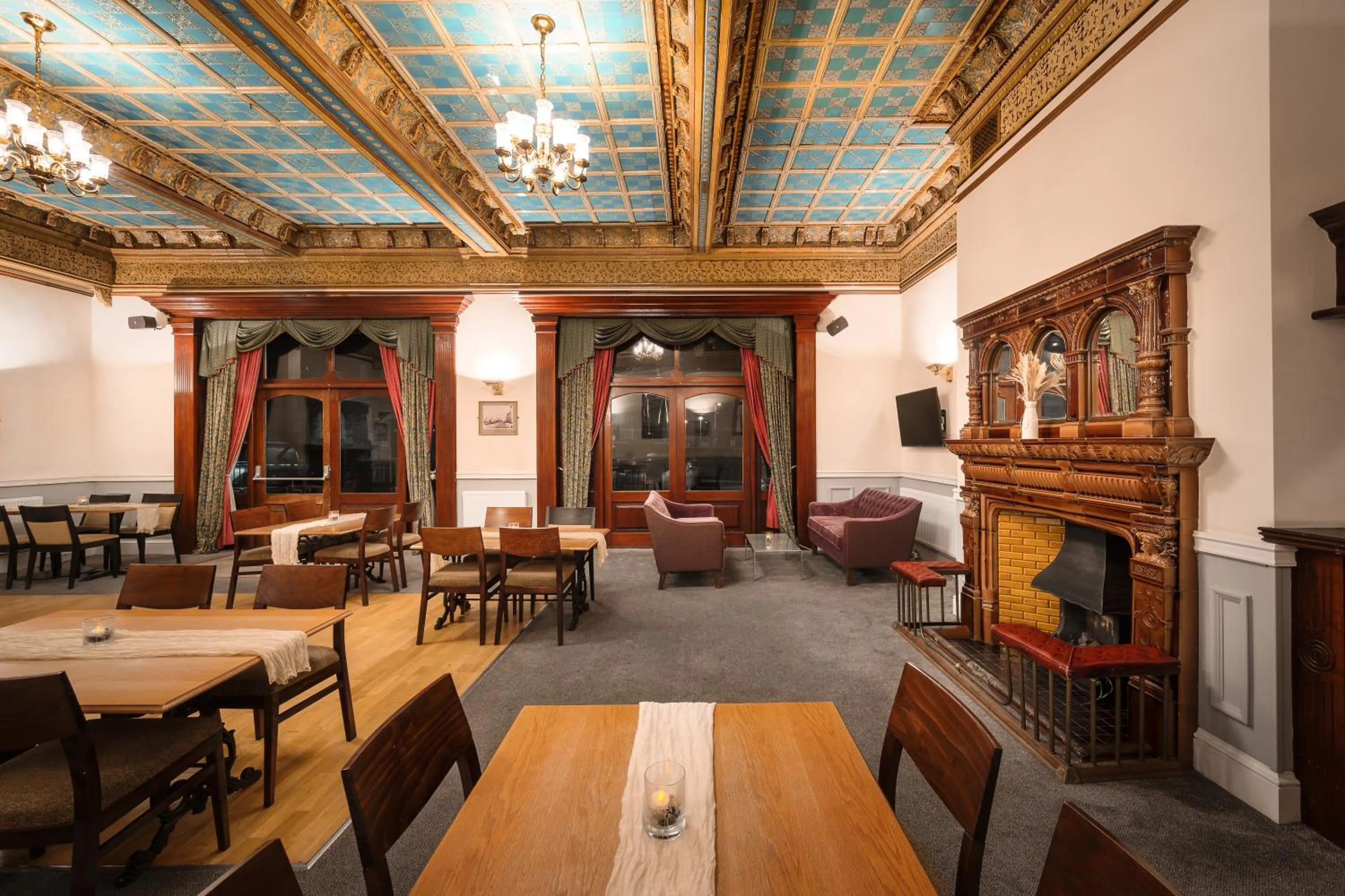 Lounge or bar in The County Hotel