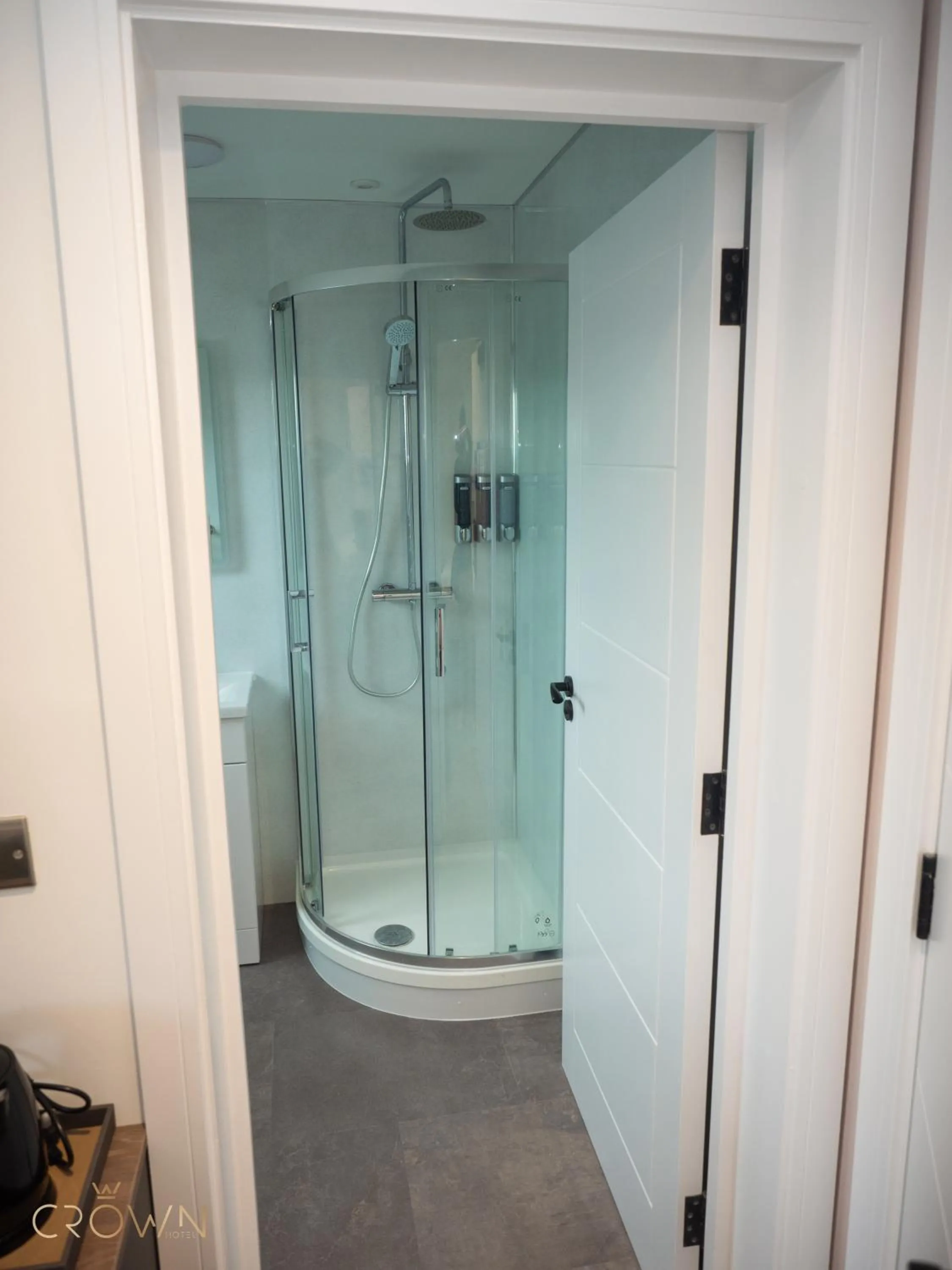 Bathroom in Crown Hotel