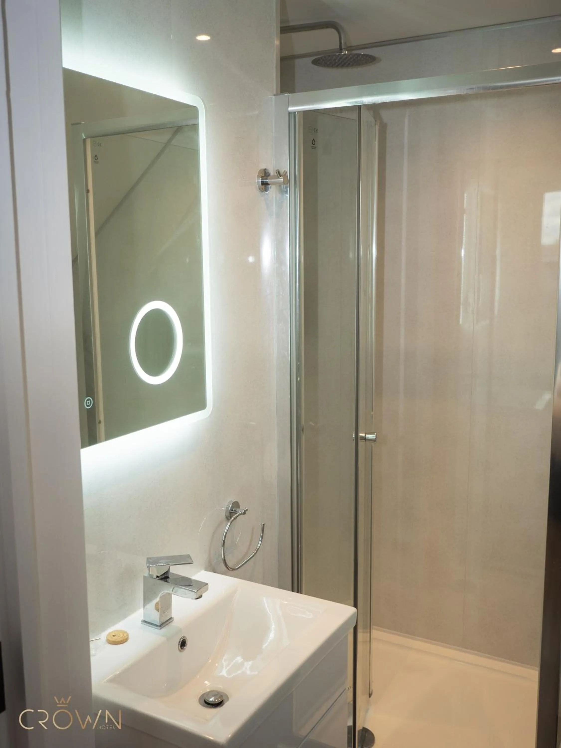 Bathroom in Crown Hotel